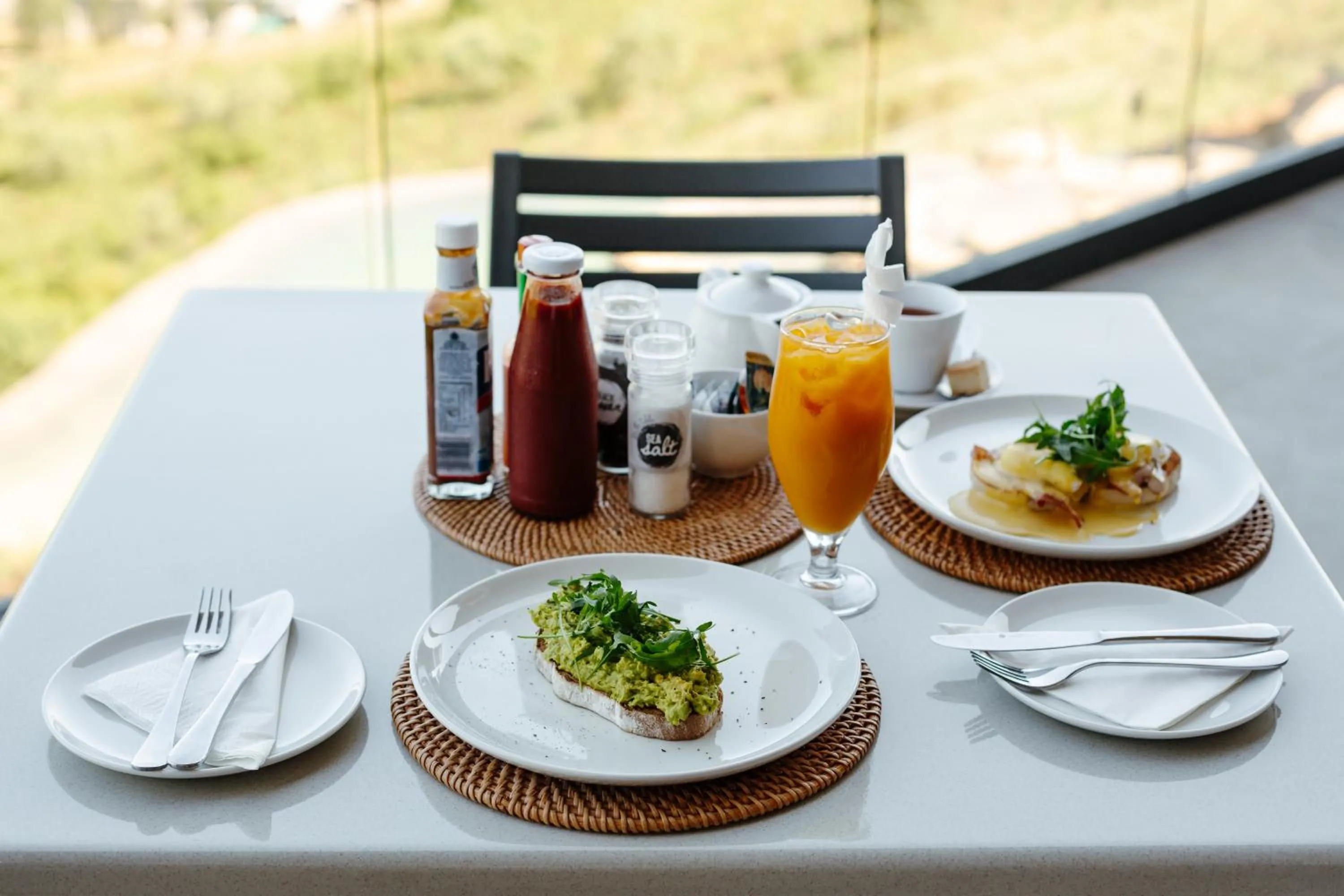 Breakfast in Dragonview Lodge