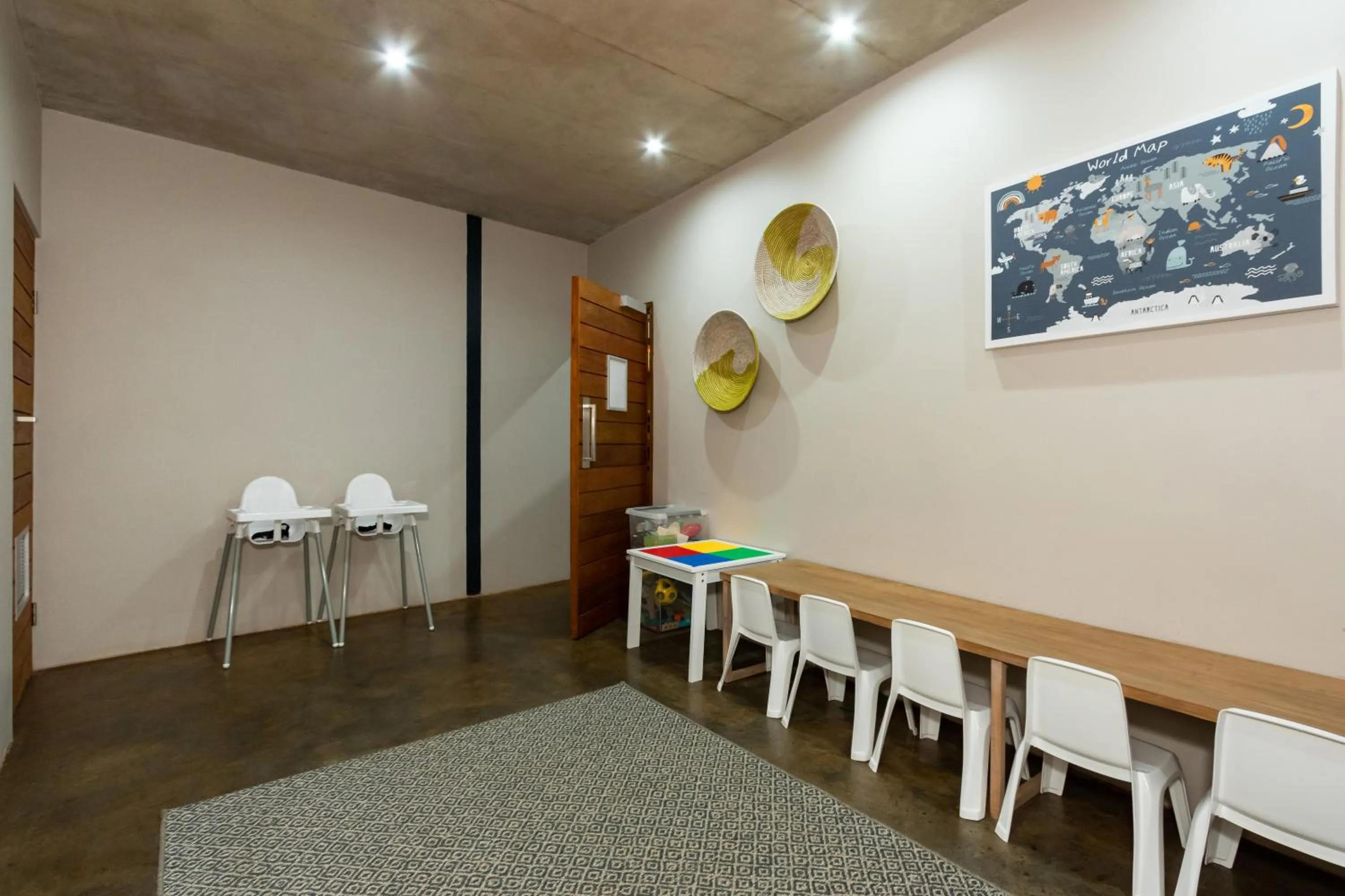 children in Dragonview Lodge