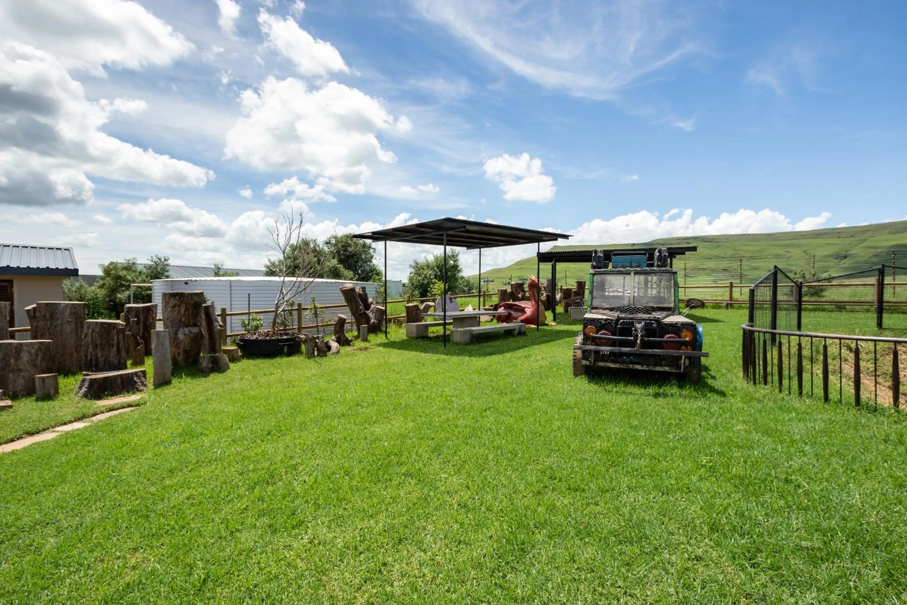 Children play ground in Dragonview Lodge