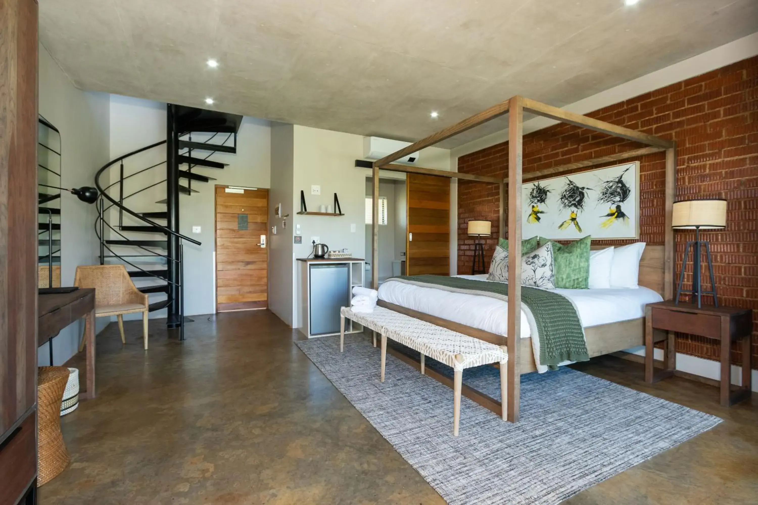 Bedroom, Bed in Dragonview Lodge Bedroom, Bed in Dragonview Lodge