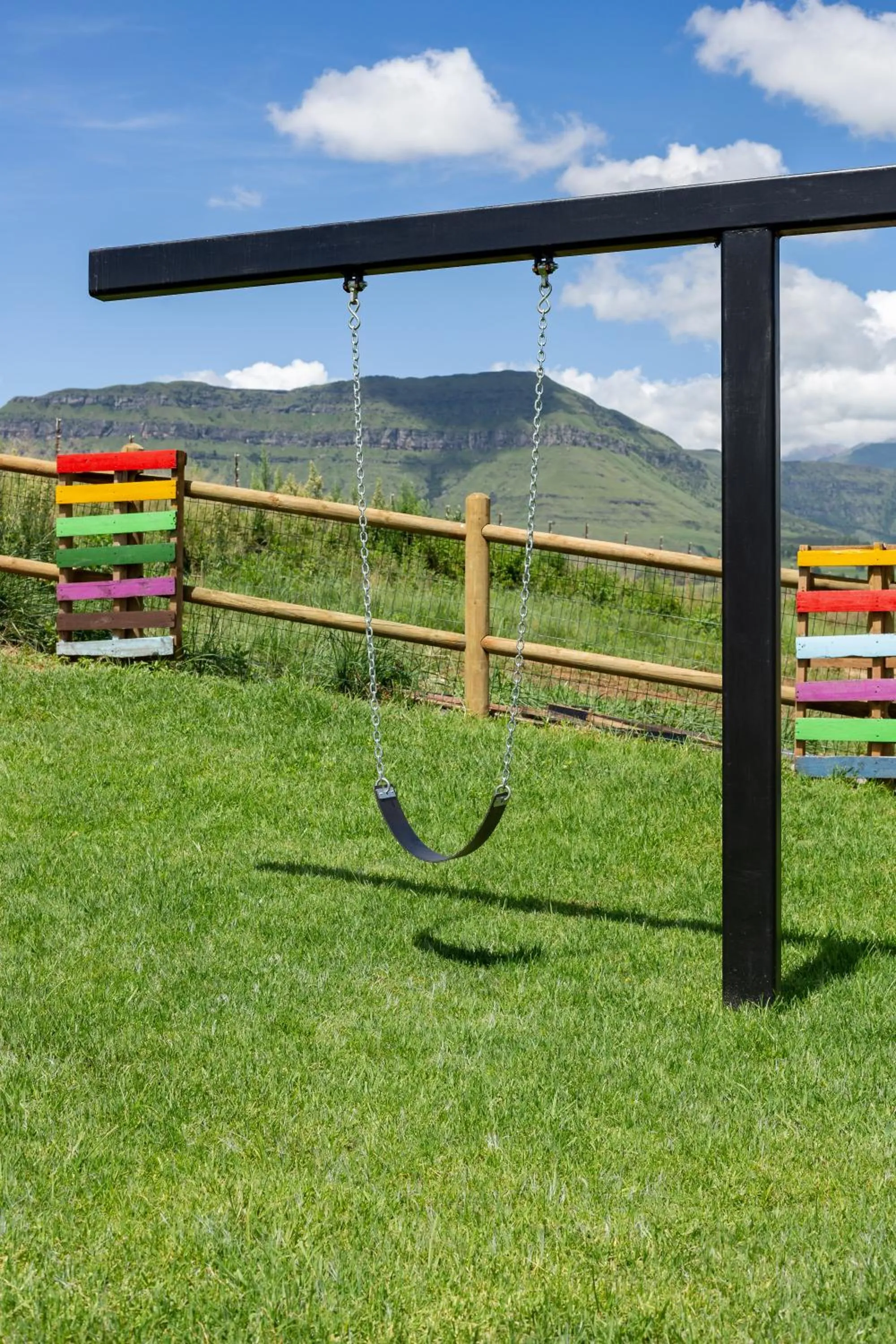 Children play ground in Dragonview Lodge