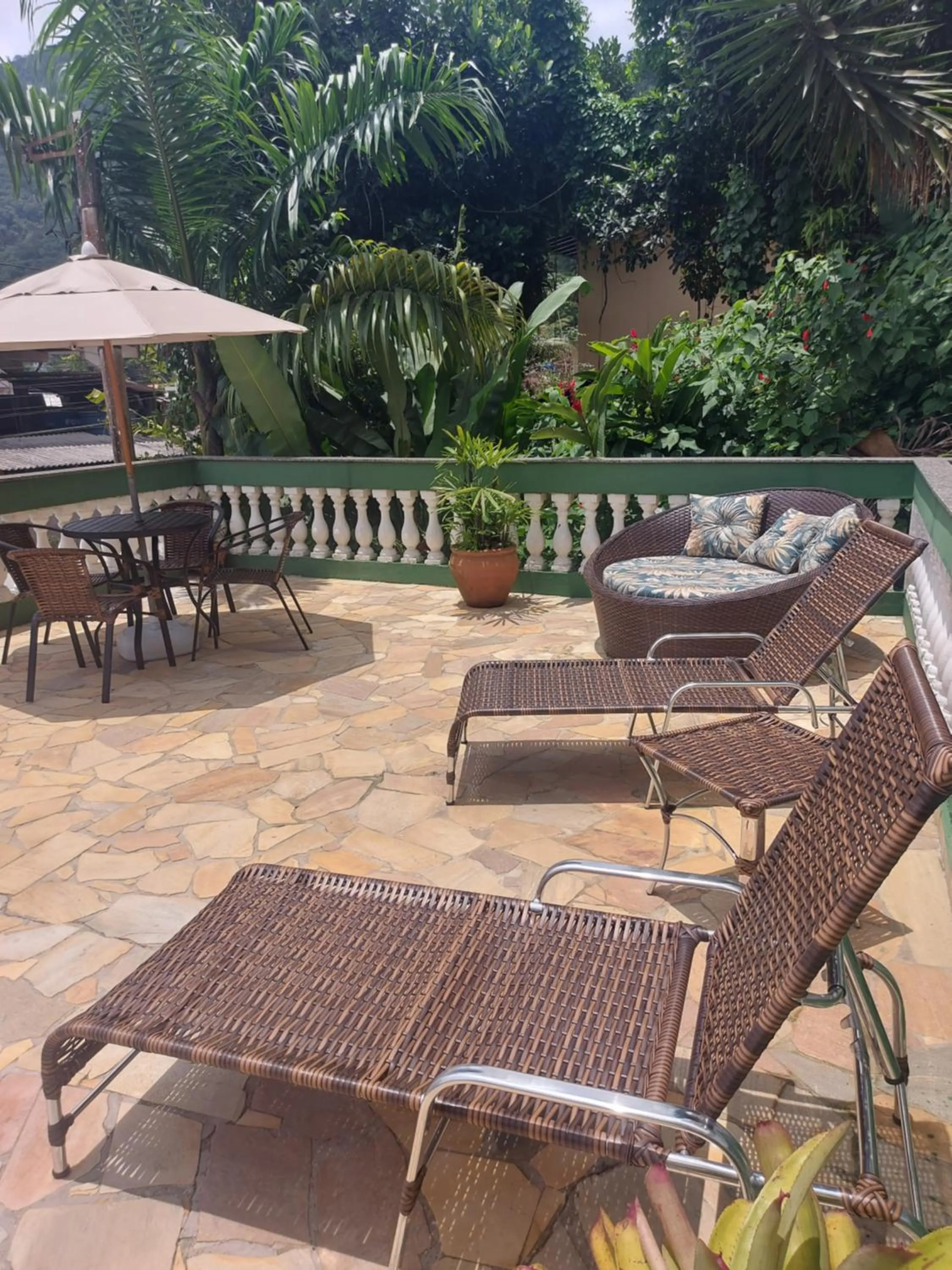 Cobertura na Enseada a 80 m da areia