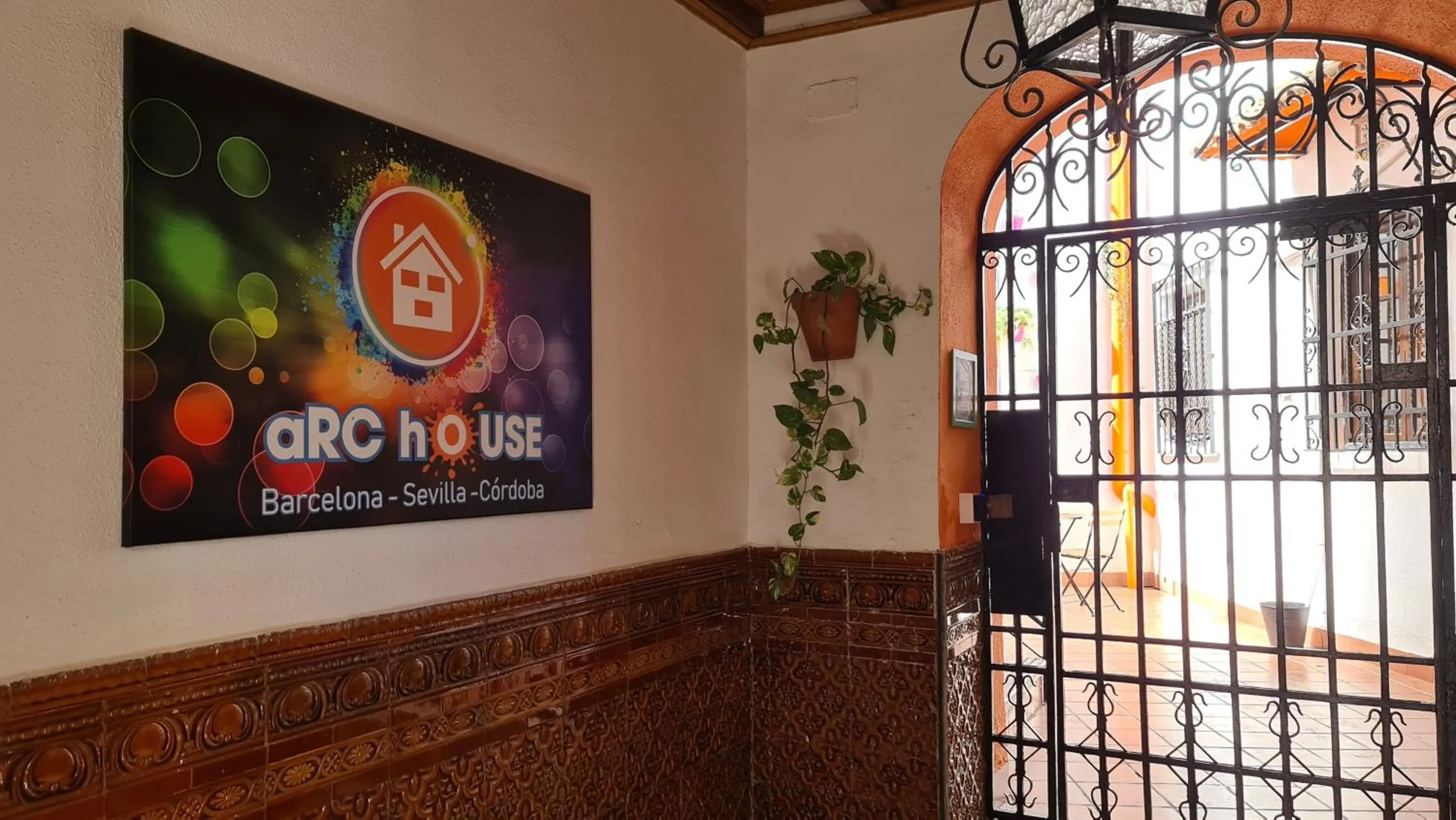 Property building in Arc House Córdoba Only Adults