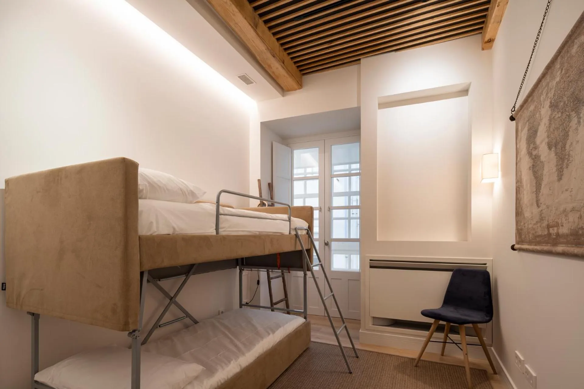 bunk bed in NORO Plaza