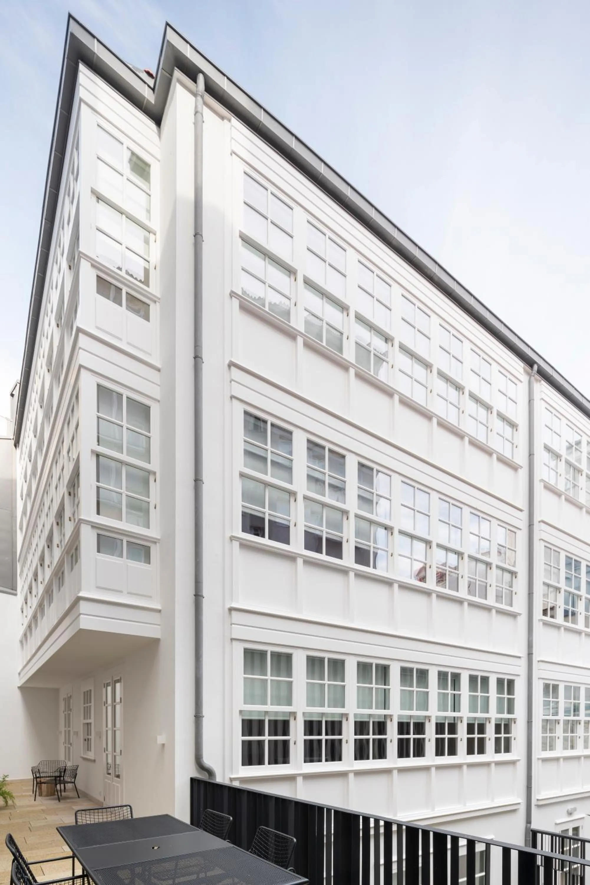 Property building in NORO Plaza