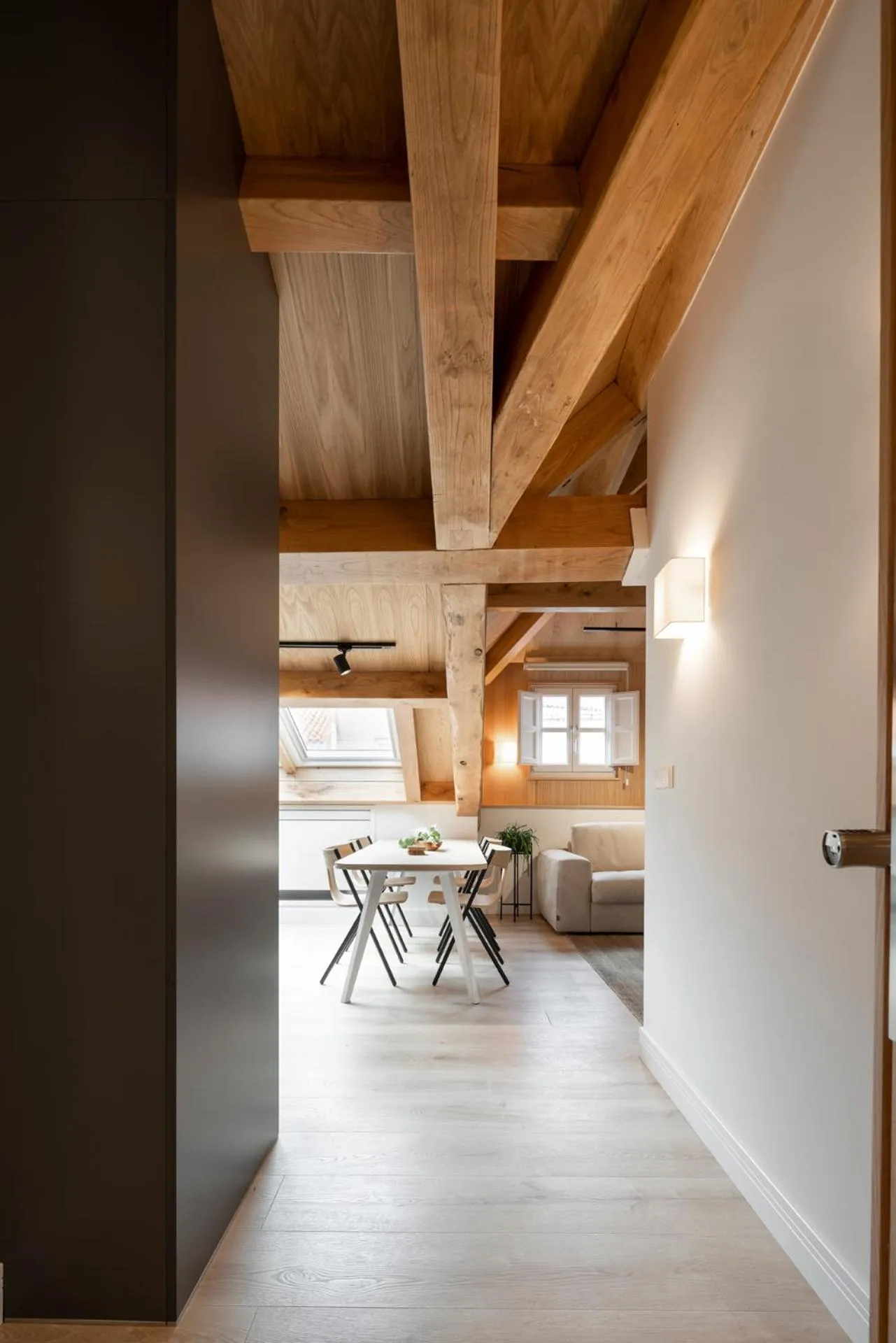 Dining area in NORO Plaza