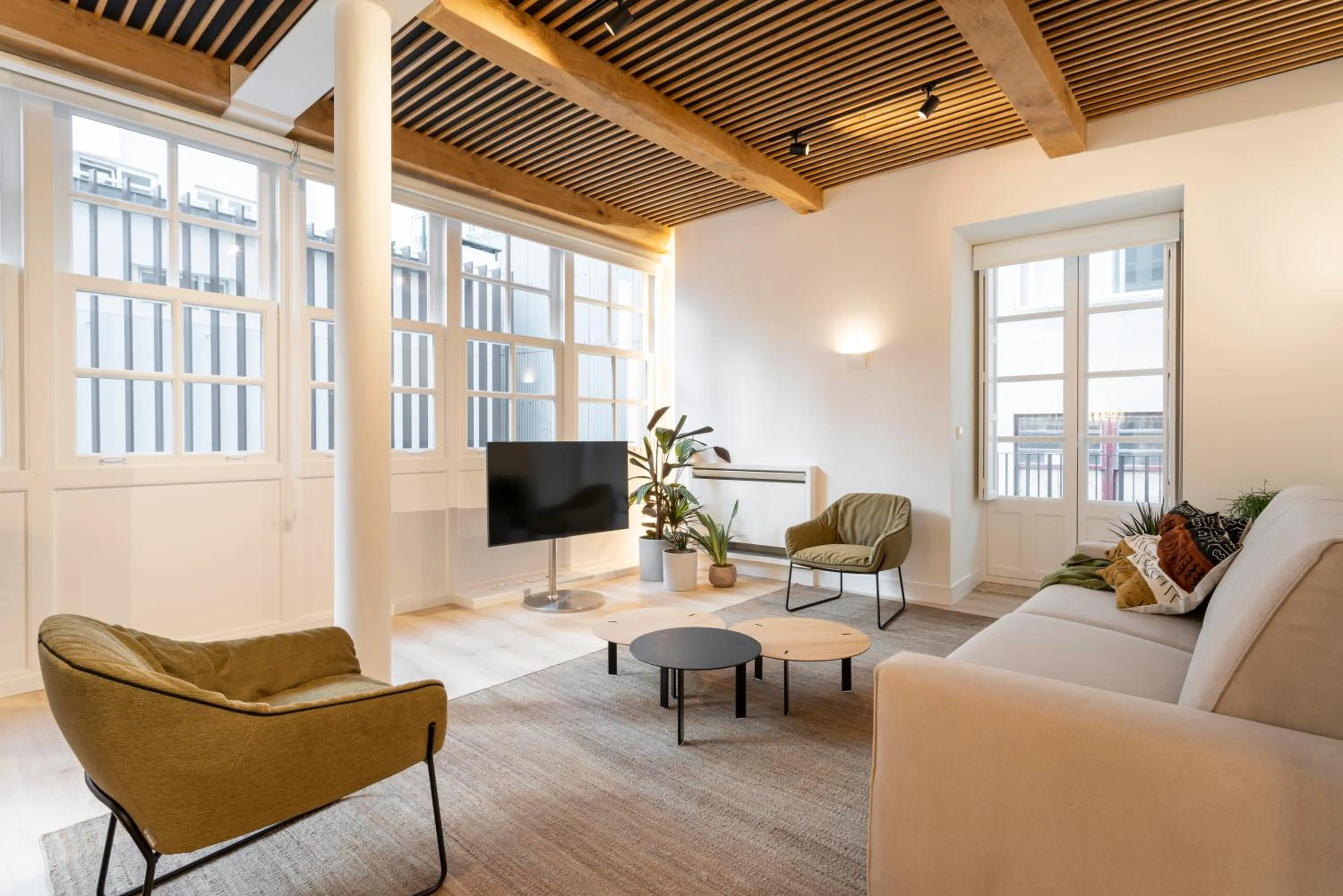 Living room in NORO Plaza