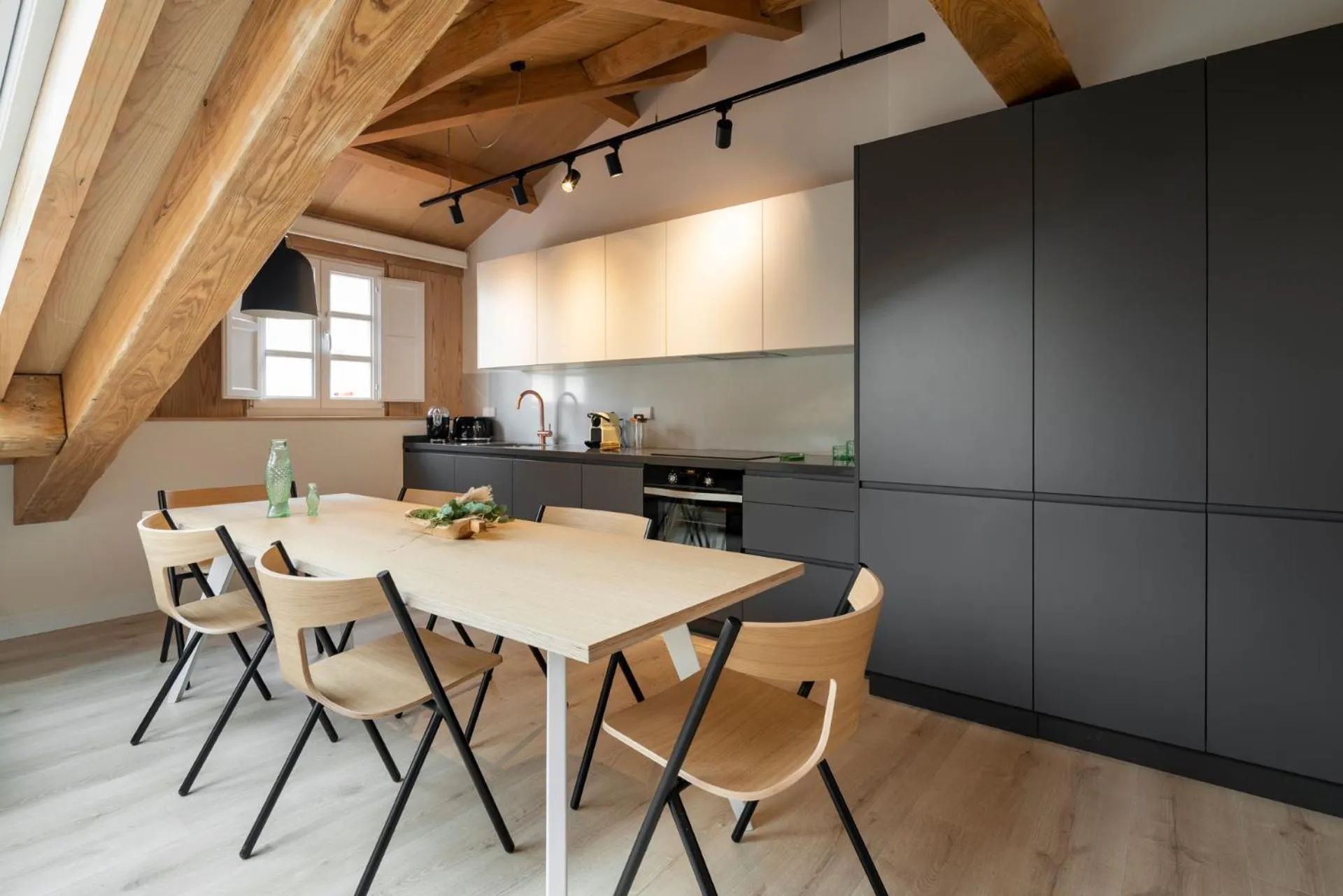 Kitchen or kitchenette in NORO Plaza