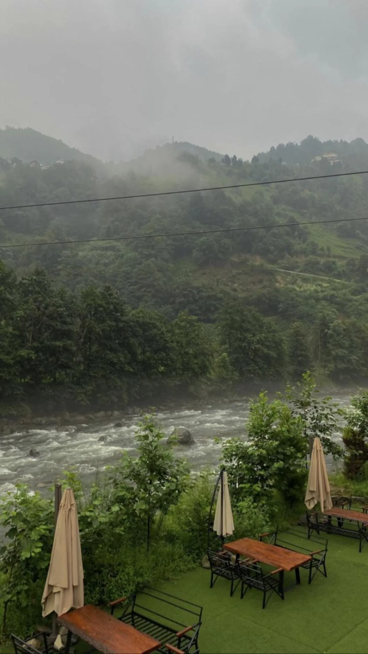 Restaurant/places to eat in River Didi Otel