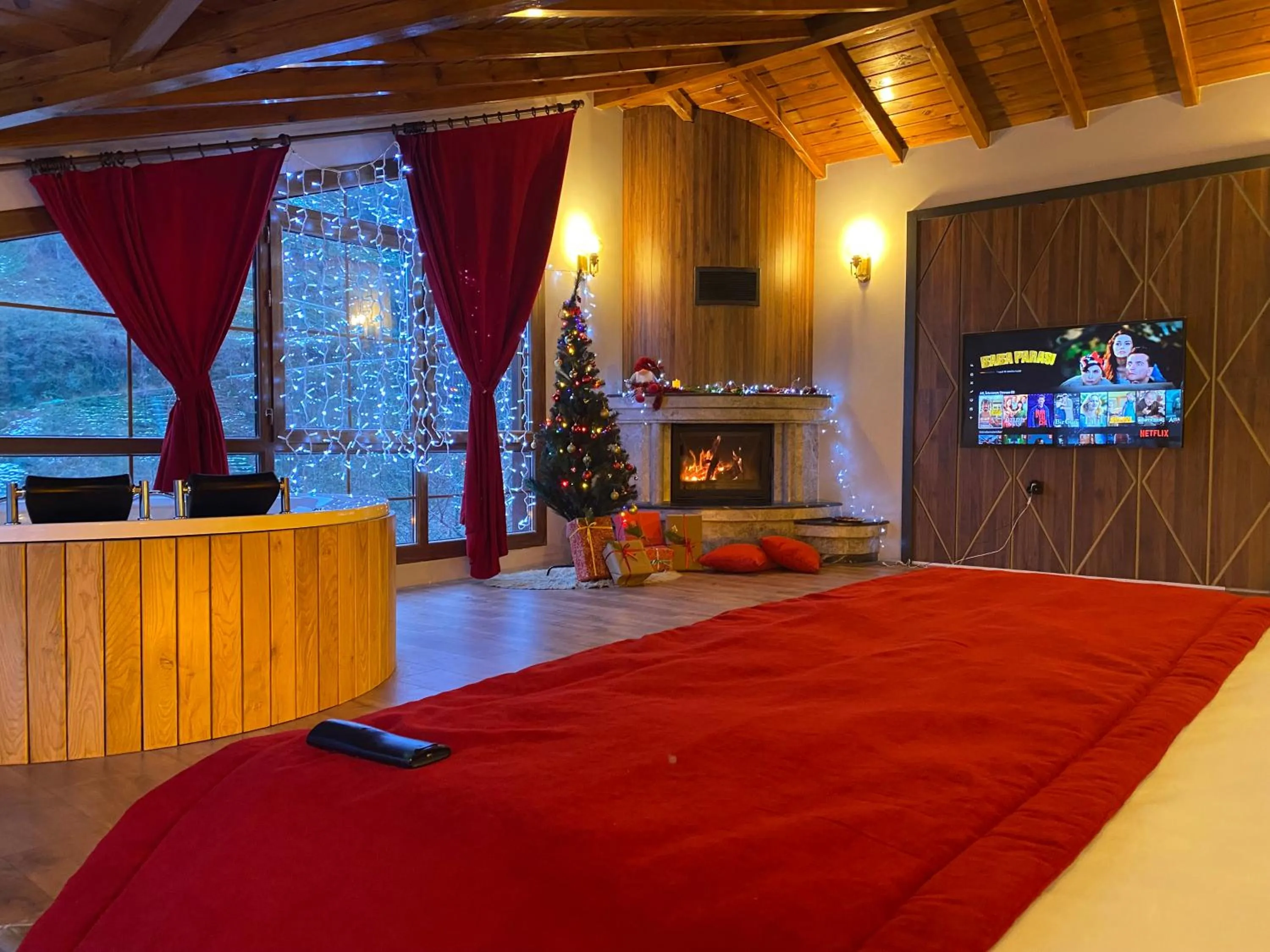 Communal lounge/ TV room, Bed in River Didi Otel