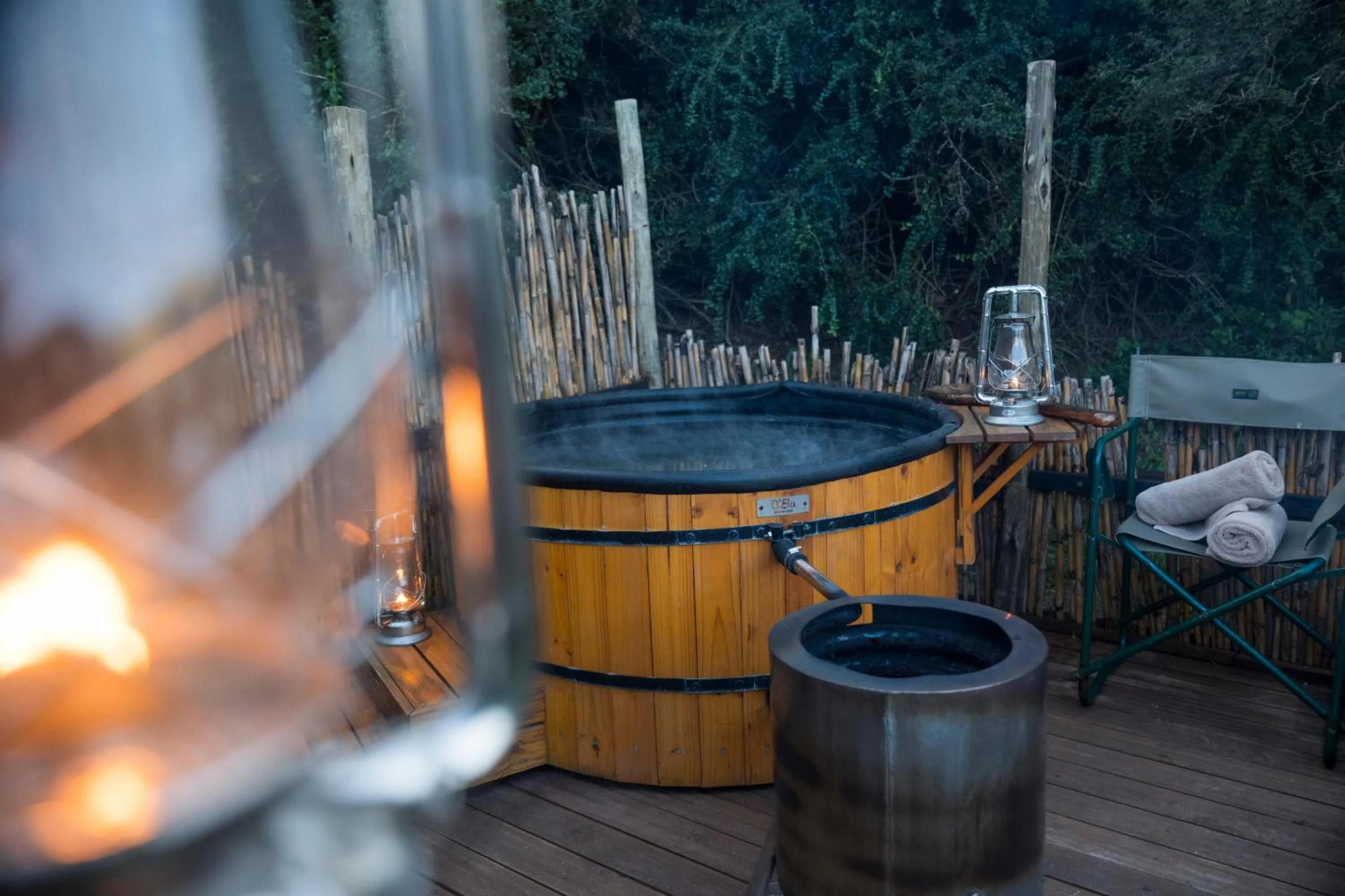 Hot Tub in Quatermain's 1920's Safari Camp – Amakhala Game Reserve
