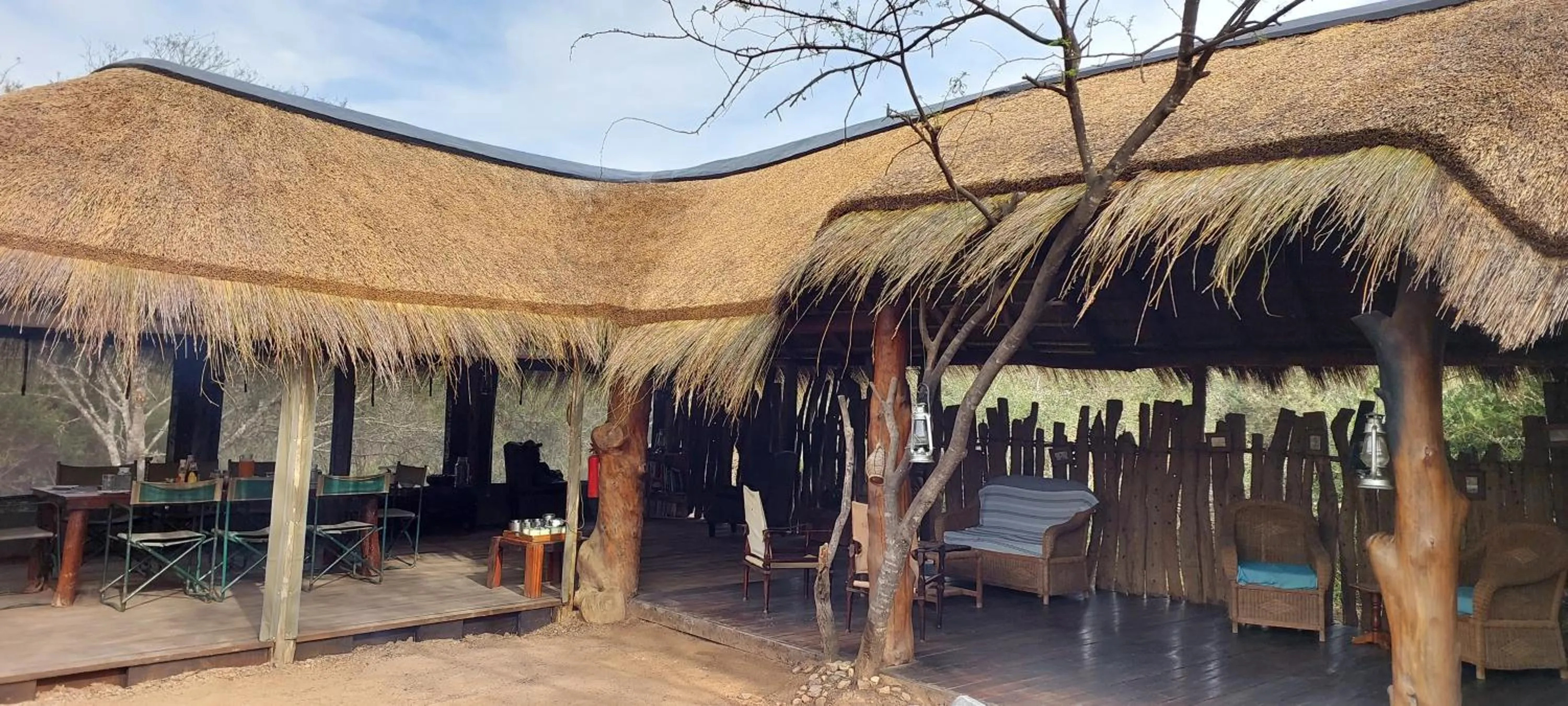 Dining area in Quatermain's 1920's Safari Camp – Amakhala Game Reserve