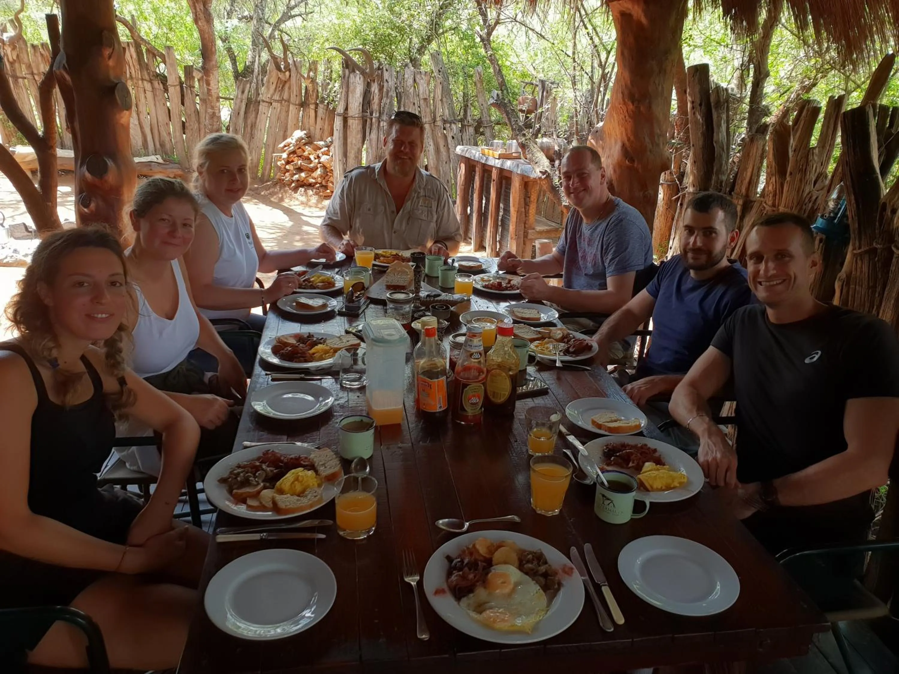 Breakfast in Quatermain's 1920's Safari Camp – Amakhala Game Reserve