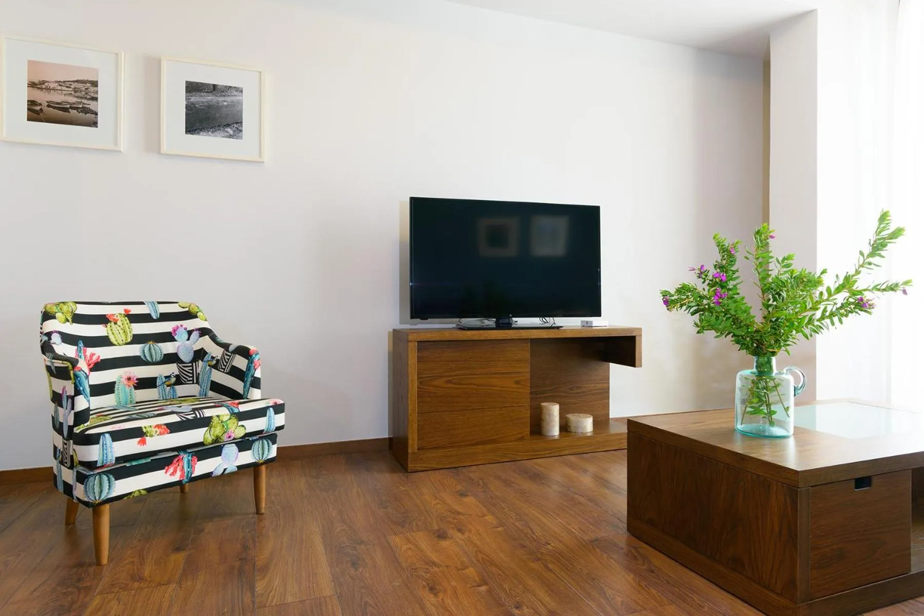 TV and multimedia in Elounda Colour Apartments