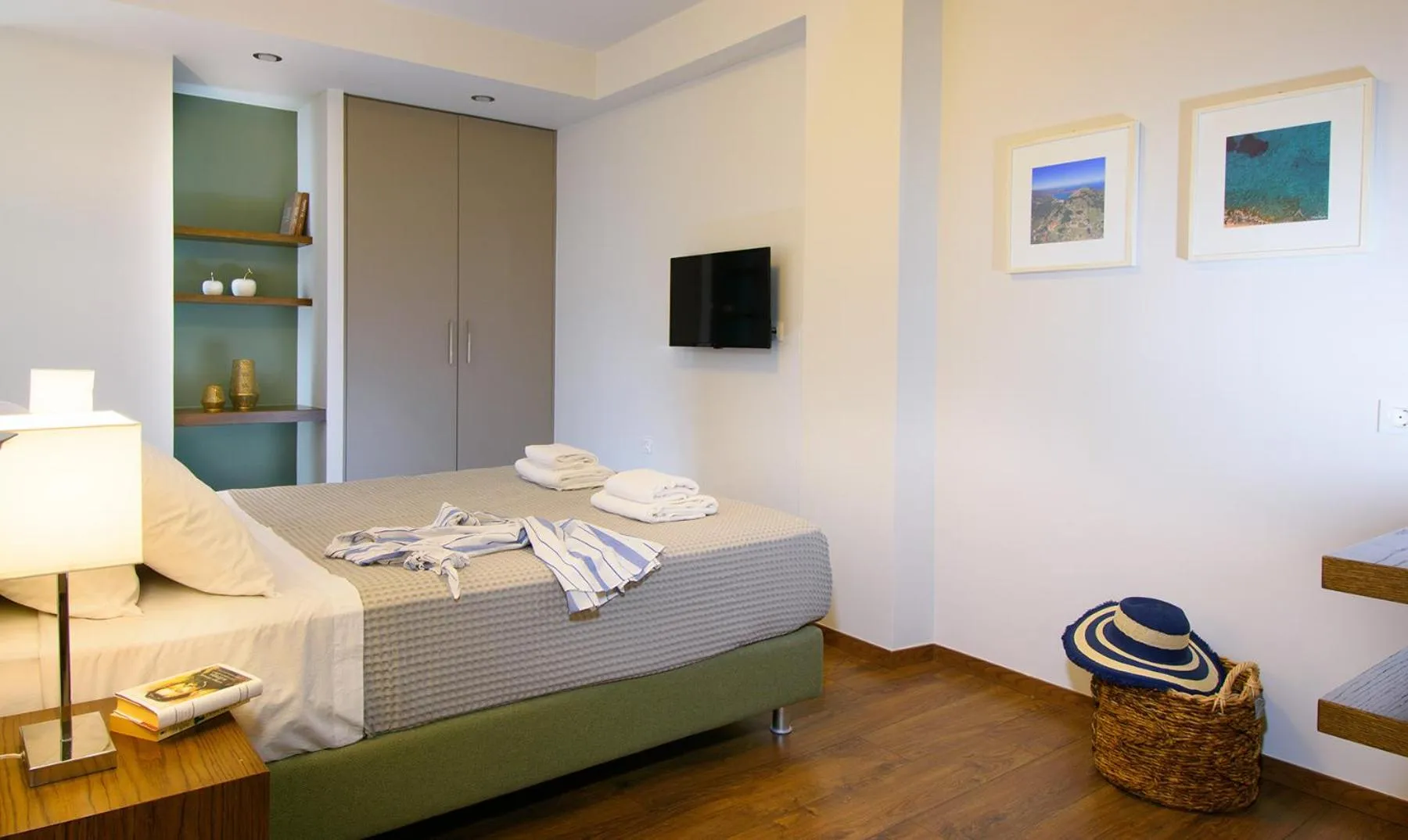 Bedroom, Bed in Elounda Colour Apartments