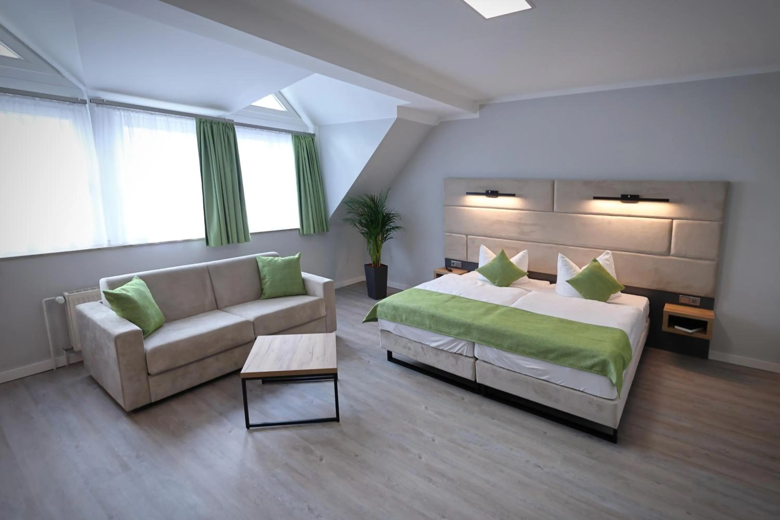 Photo of the whole room, Bed in Hotel und Restaurant Kranichsberg