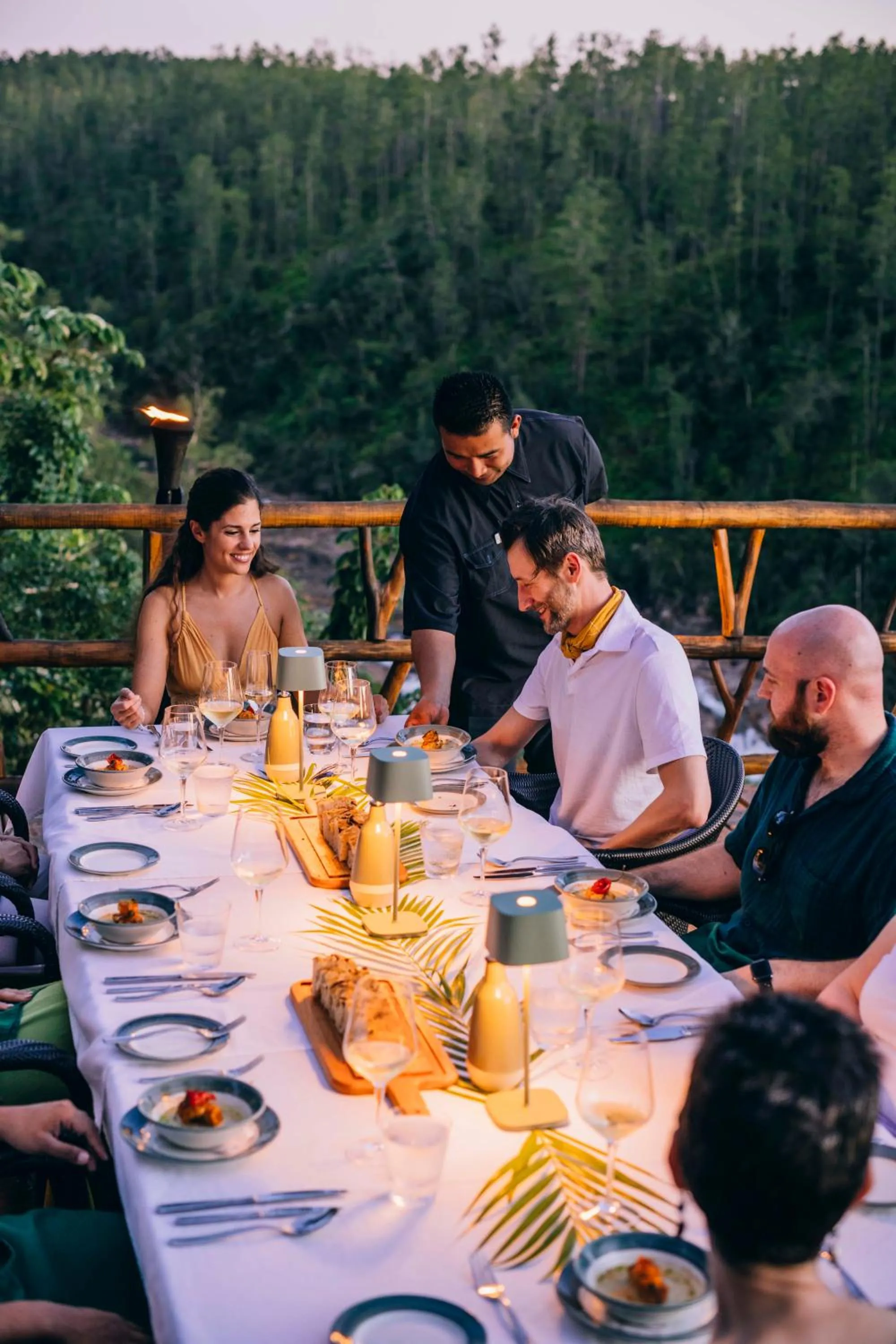 Restaurant/places to eat in Gaia Riverlodge