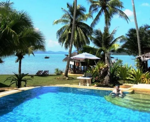 Swimming pool in Lam Sai village hotel Koh Yao Noi