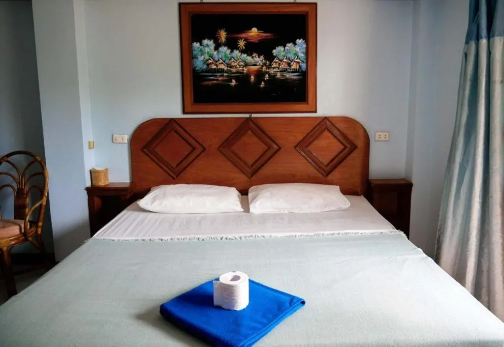 Bedroom, Bed in Lam Sai village hotel Koh Yao Noi