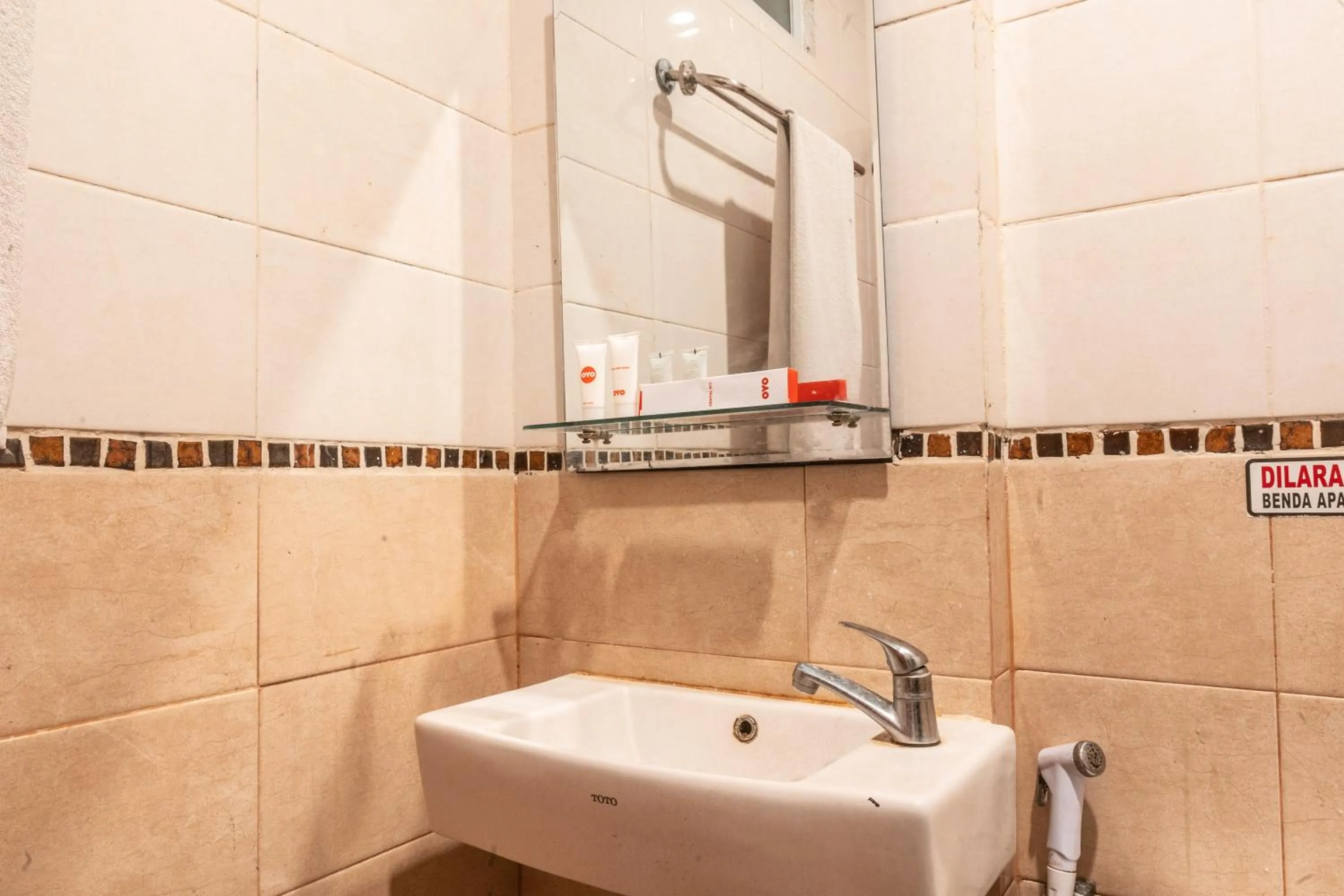 Bathroom in The Kartini 8 Residence - Mangga Besar