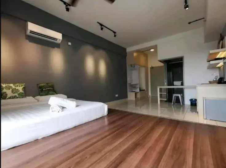 Studio with Balcony in Aeropod 5 mins to Airport 10 mins to KK city Studio with Balcony in Aeropod 5 mins to Airport 10 mins to KK city