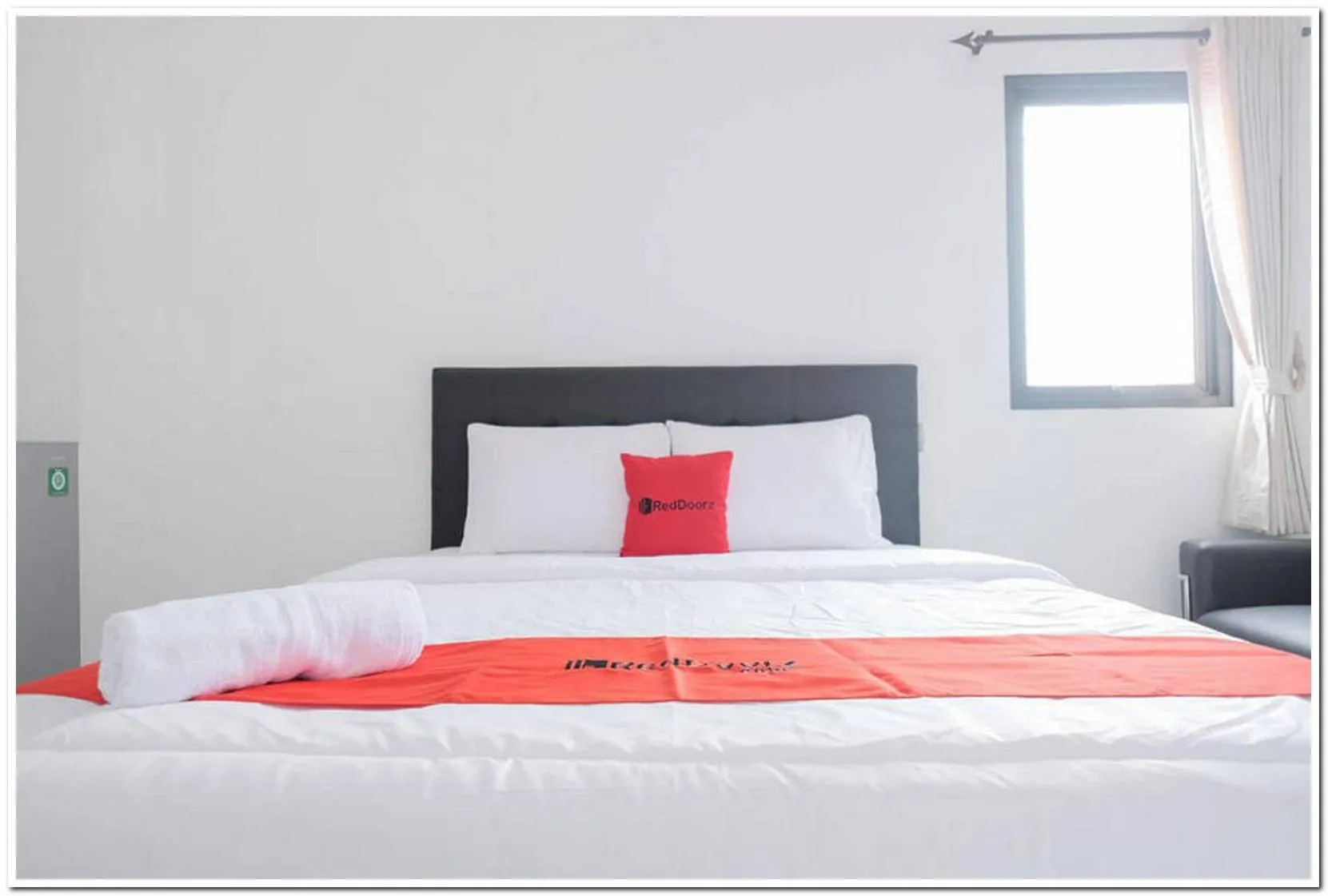 Bedroom, Bed in RedDoorz near Kota Tua 2