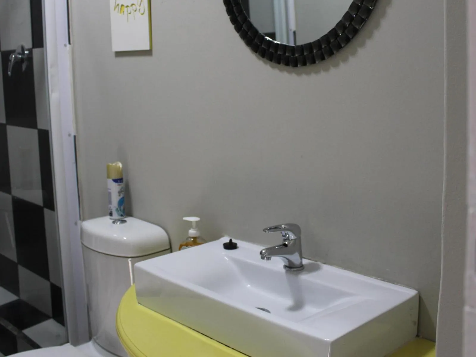 Bathroom in 4 Elements lodge