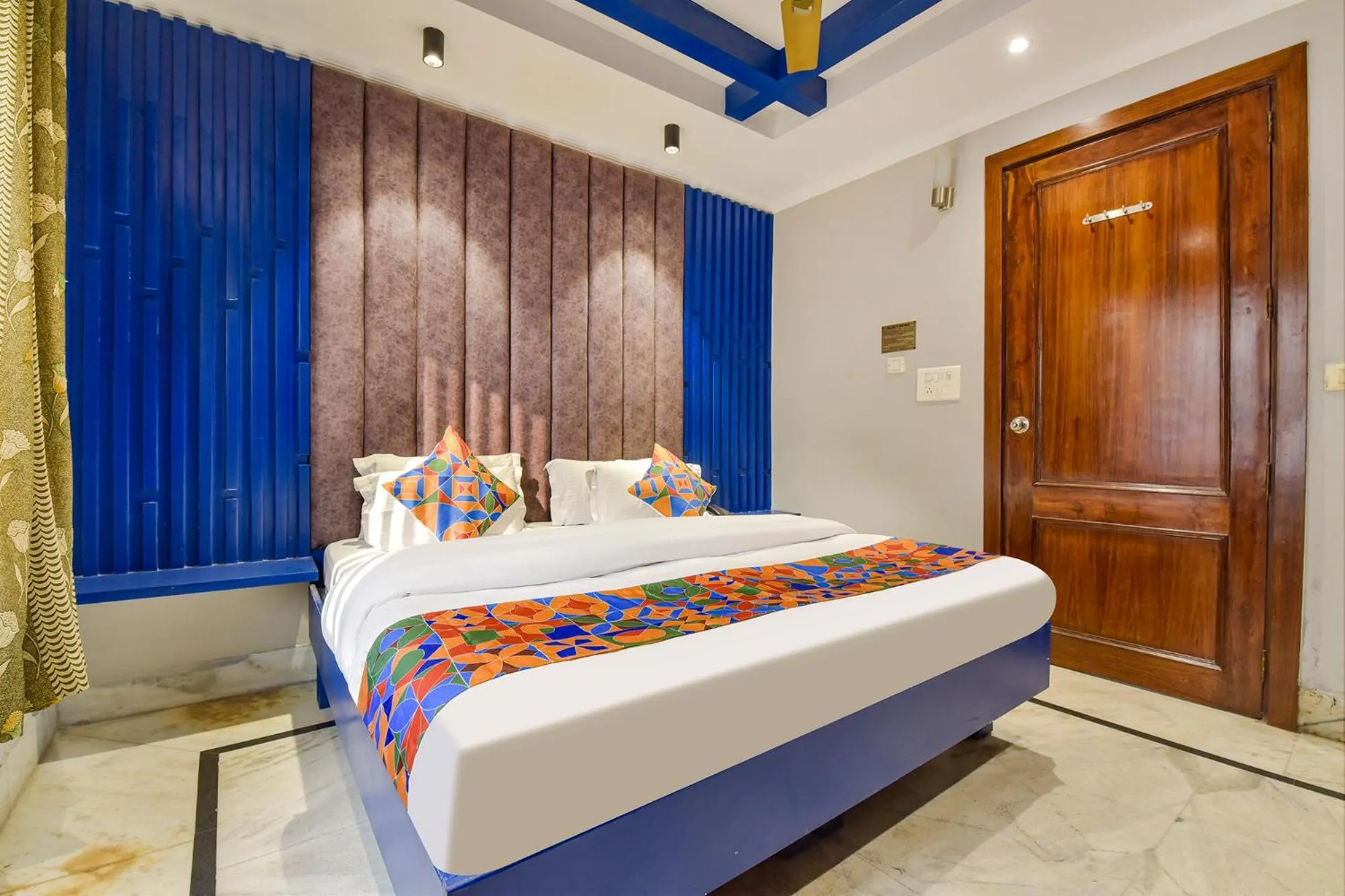 Bed in FabHotel Prem Bihari