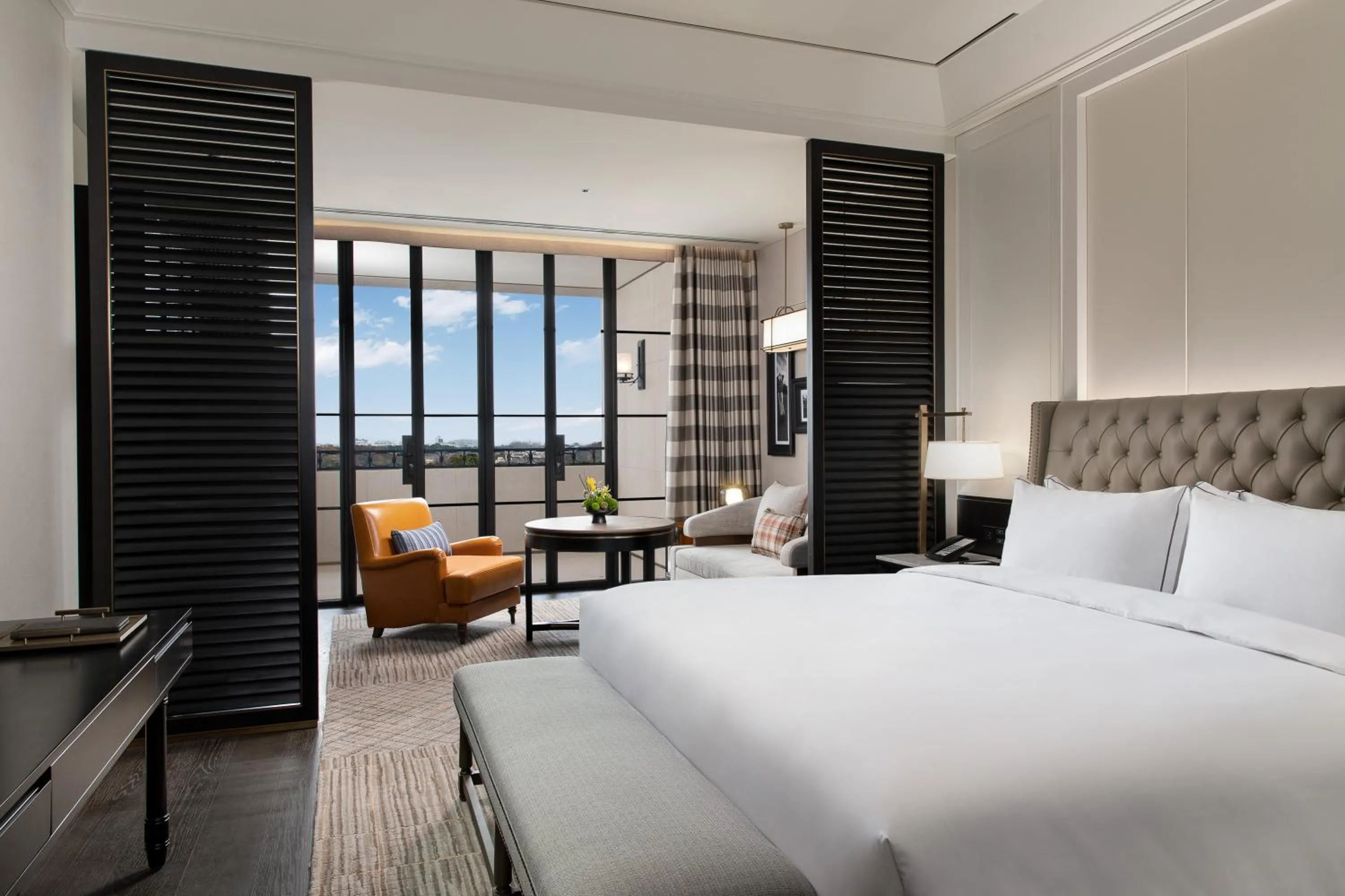 Photo of the whole room, Bed in Suning Zhongshan Golf Resort
