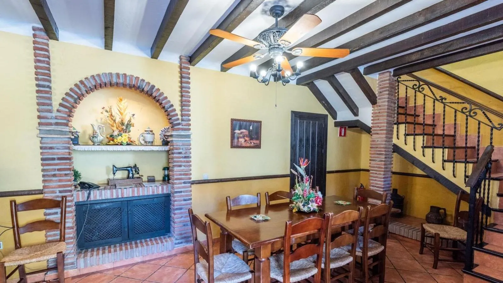 Dining area in Villa Lagar Martinez Malaga by Ruralidays