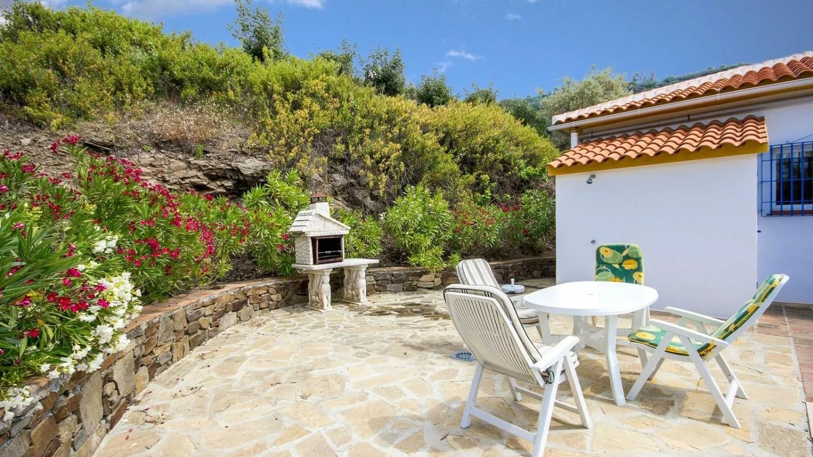 BBQ facilities in Villa La Frasca Competa by Ruralidays