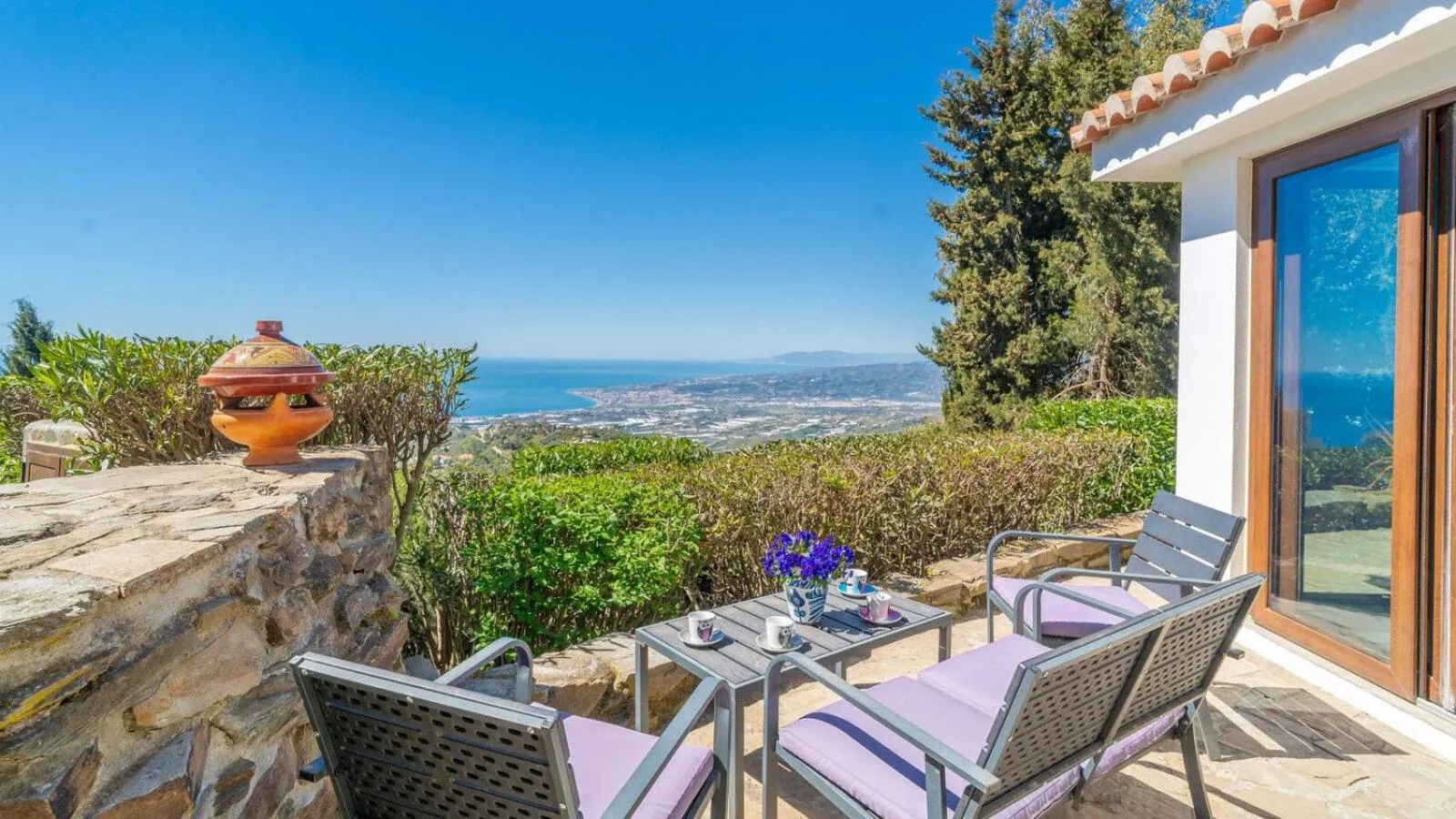 Sea view in Casa del Alize Sayalonga by Ruralidays