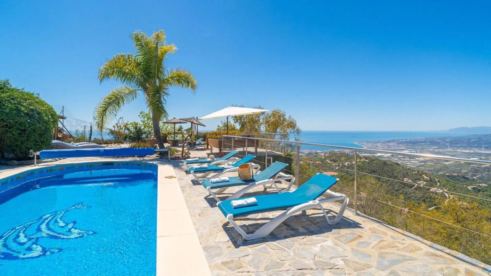 Swimming pool in Casa del Alize Sayalonga by Ruralidays