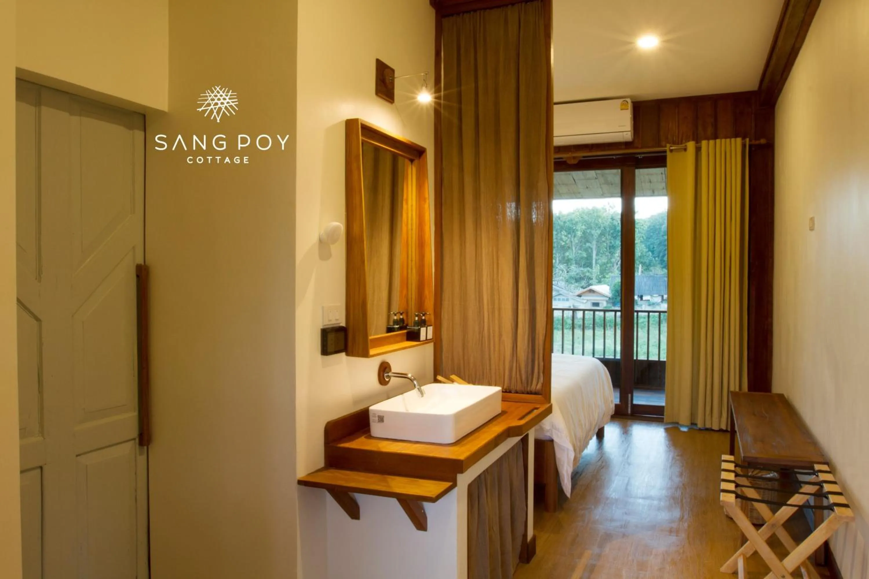 Bed in Sang Poy Cottage