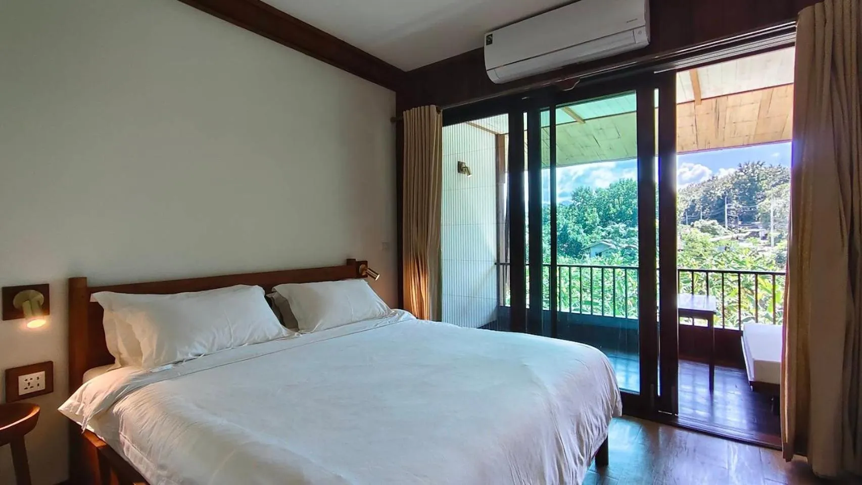Bed in Sang Poy Cottage