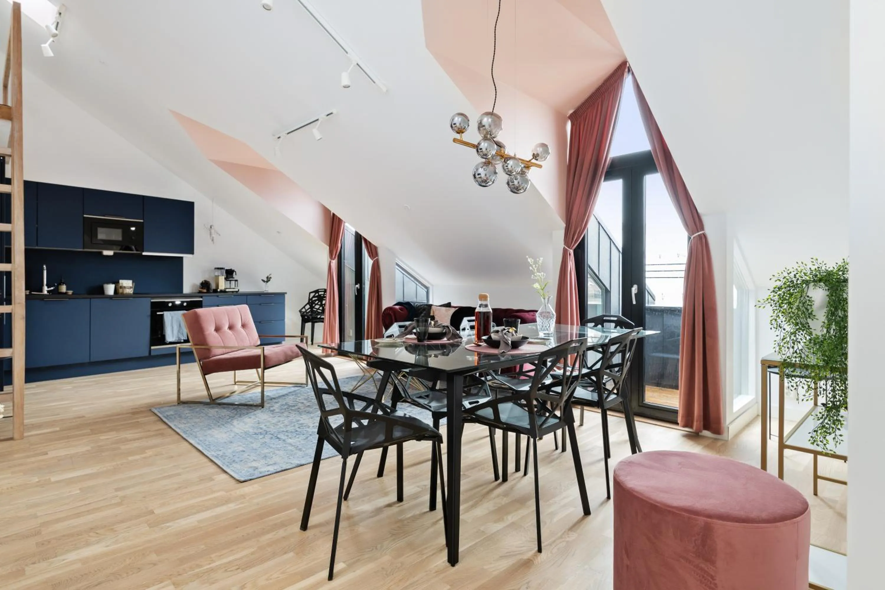 Dining area in BJØRVIKA APARTMENTS - Solli
