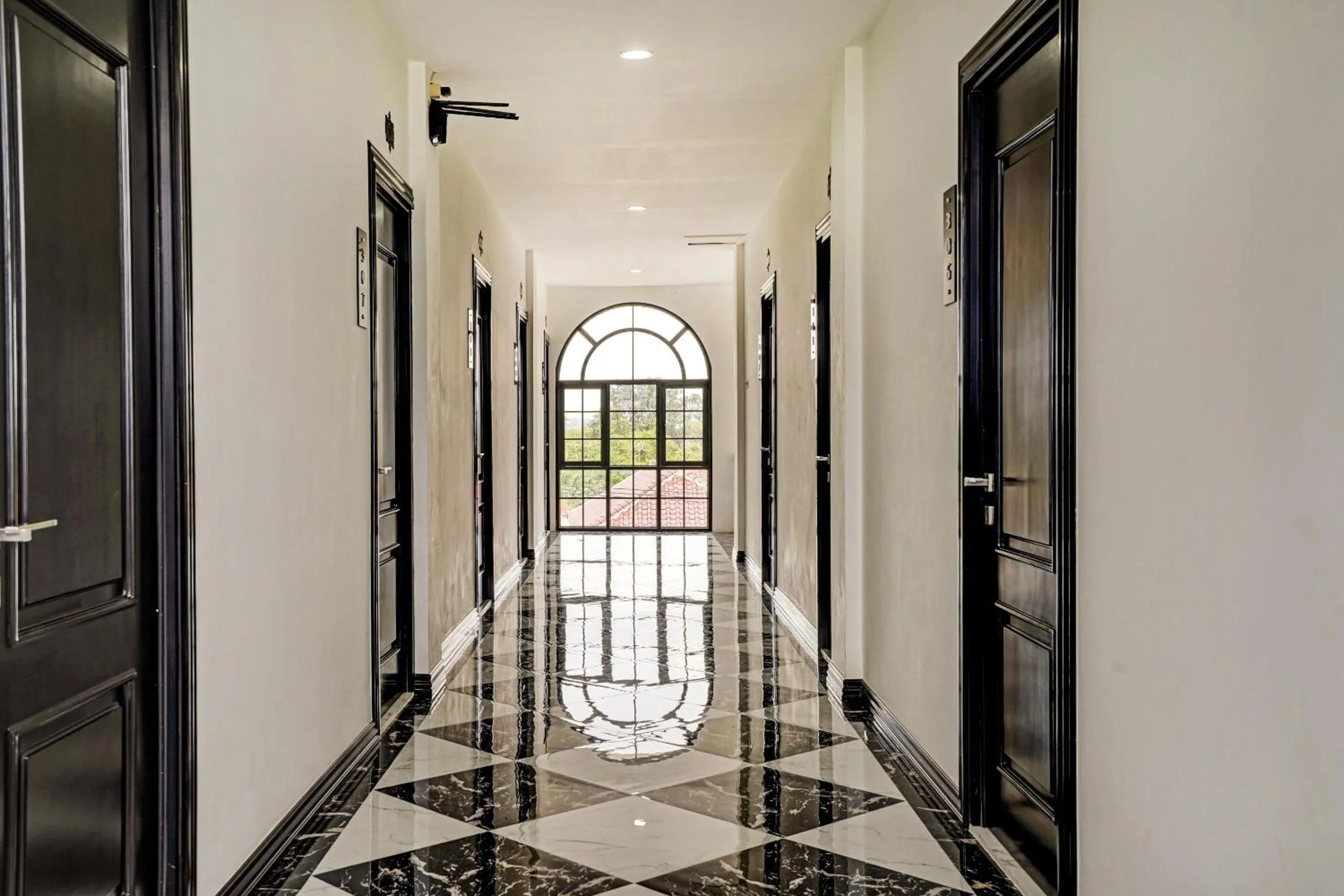 Lobby or reception in OYO Capital O 90164 La'rissa Residence