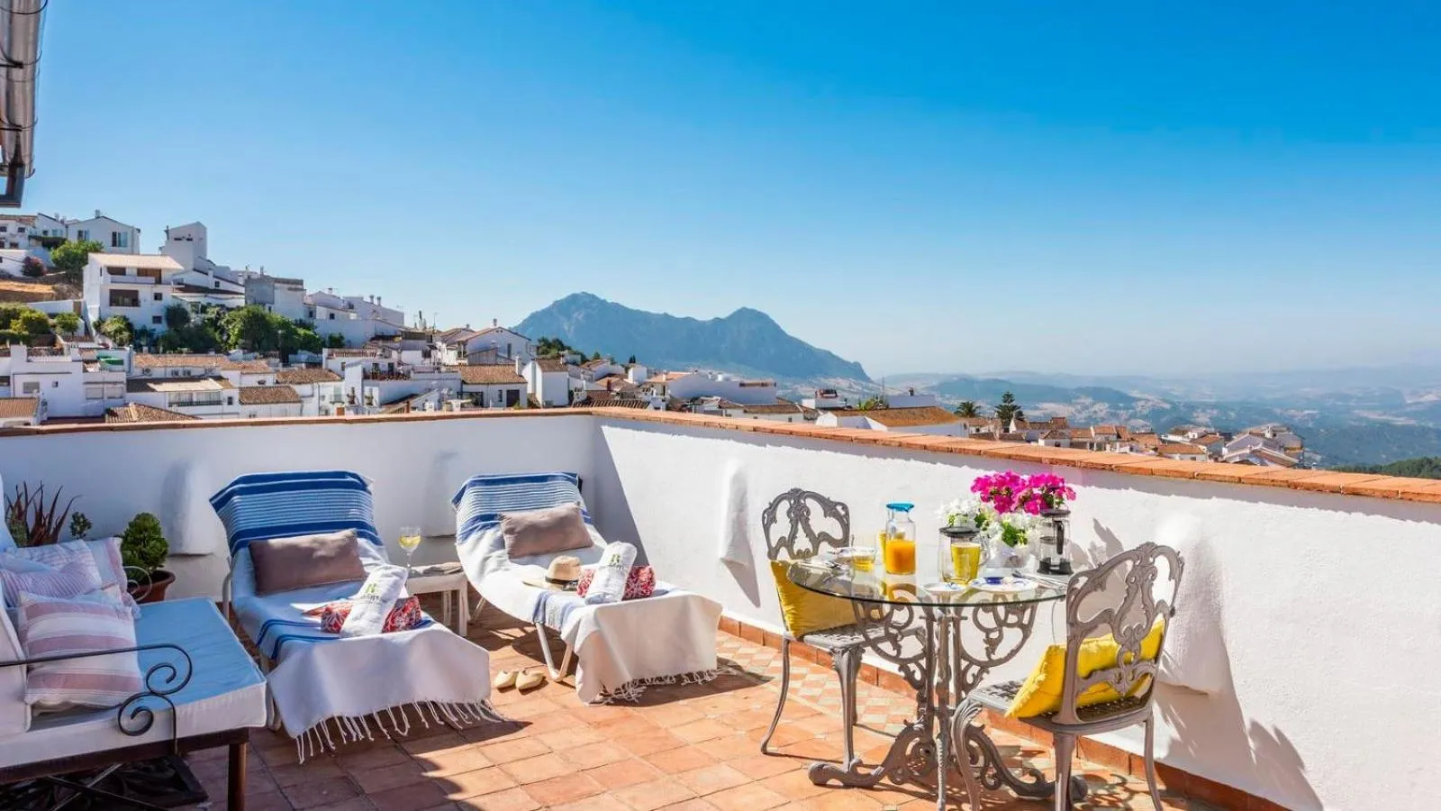 Property building in Atico la Carrasquilla Gaucin by Ruralidays