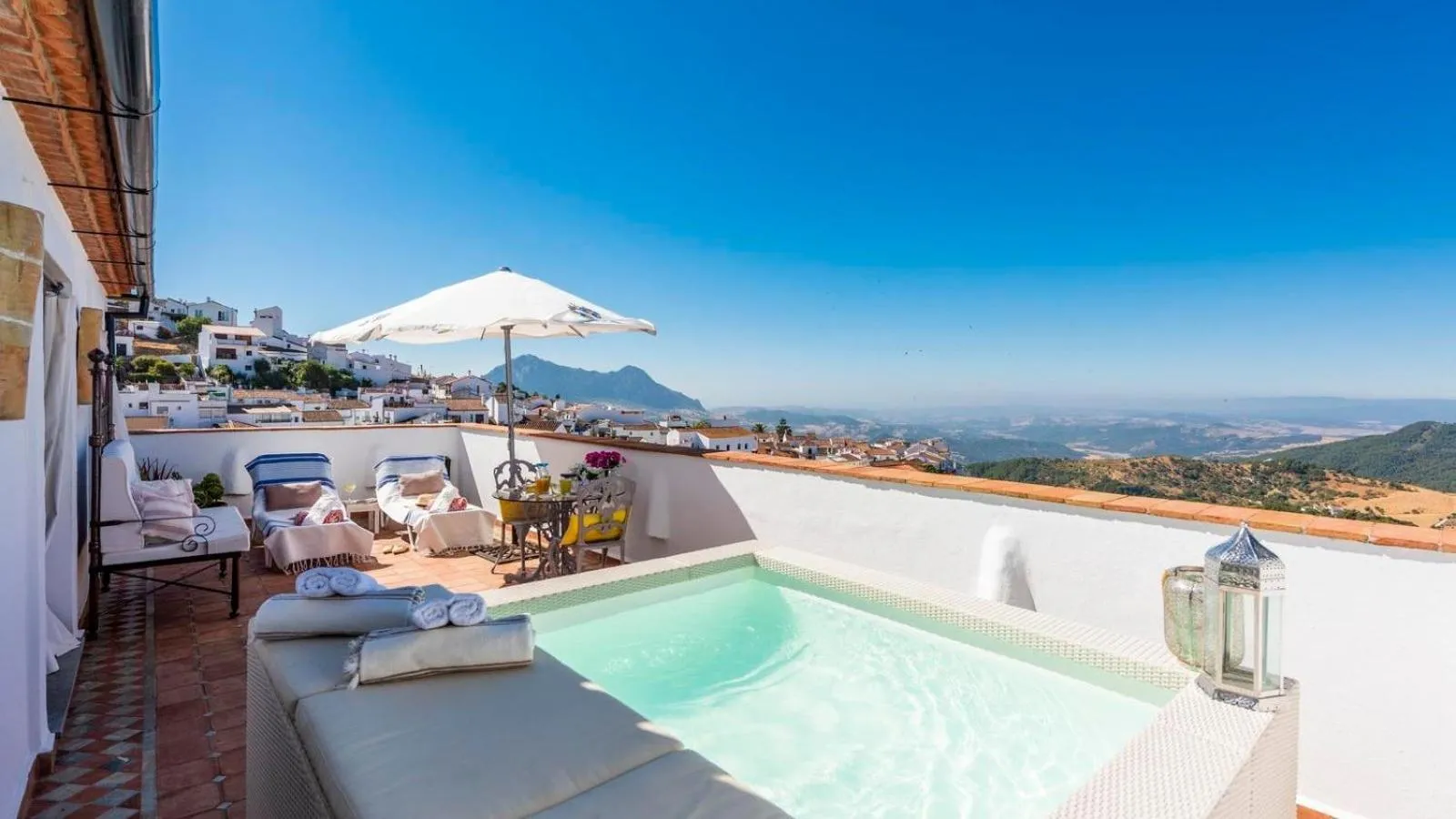 Swimming pool in Atico la Carrasquilla Gaucin by Ruralidays