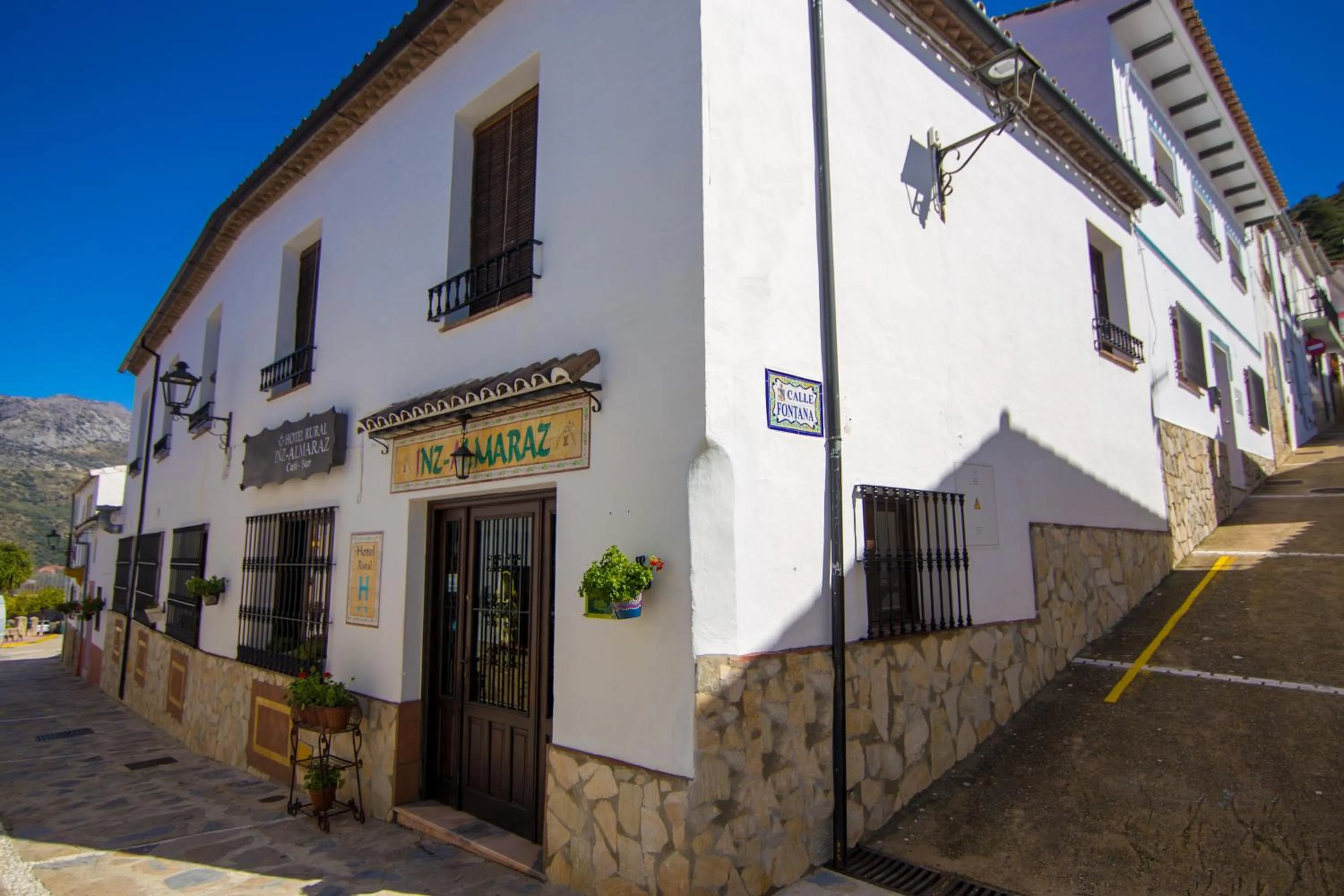 Property building in Hotel Rural Inz-Almaraz