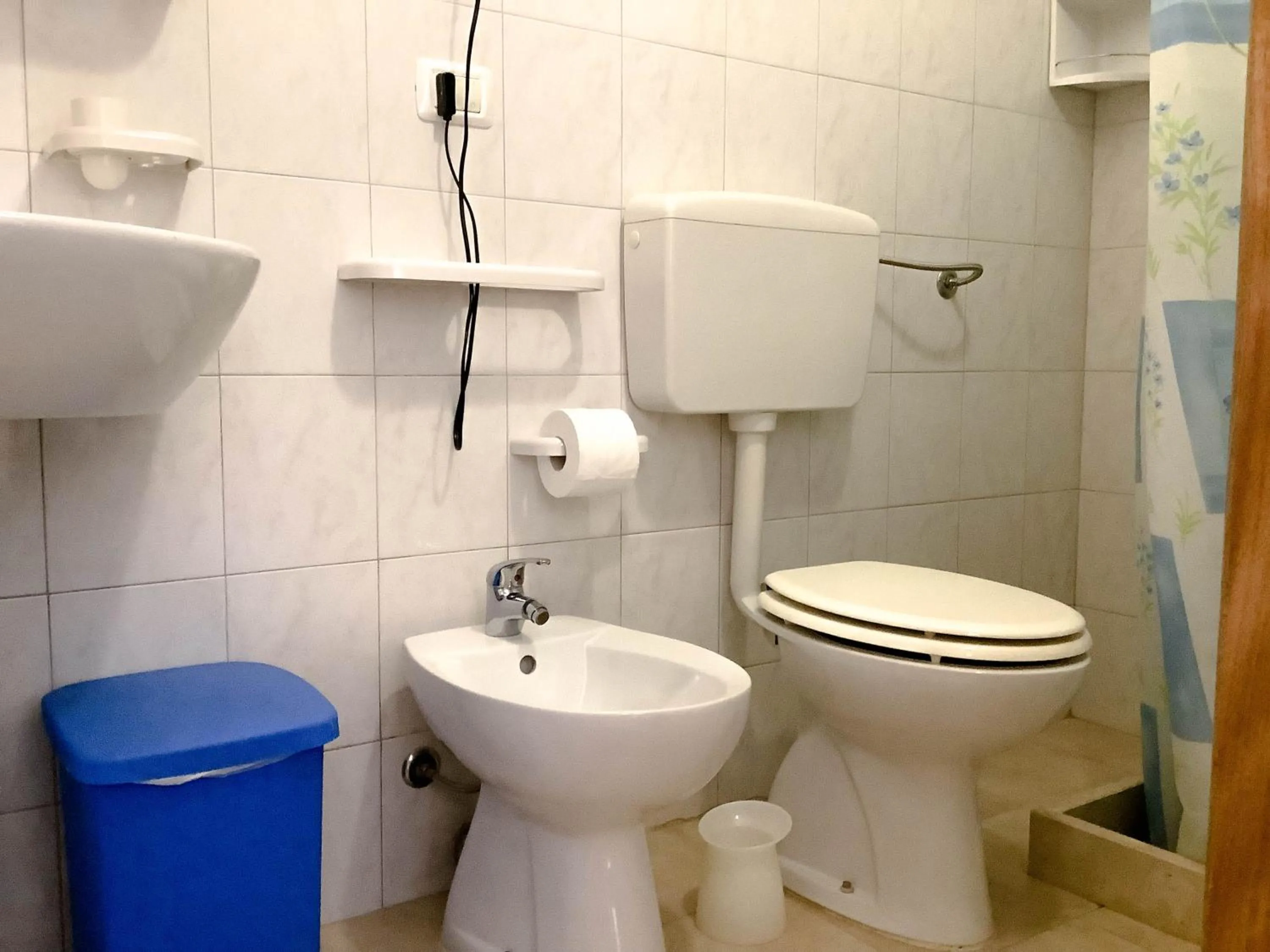 Bathroom in Affittacamere La saracina