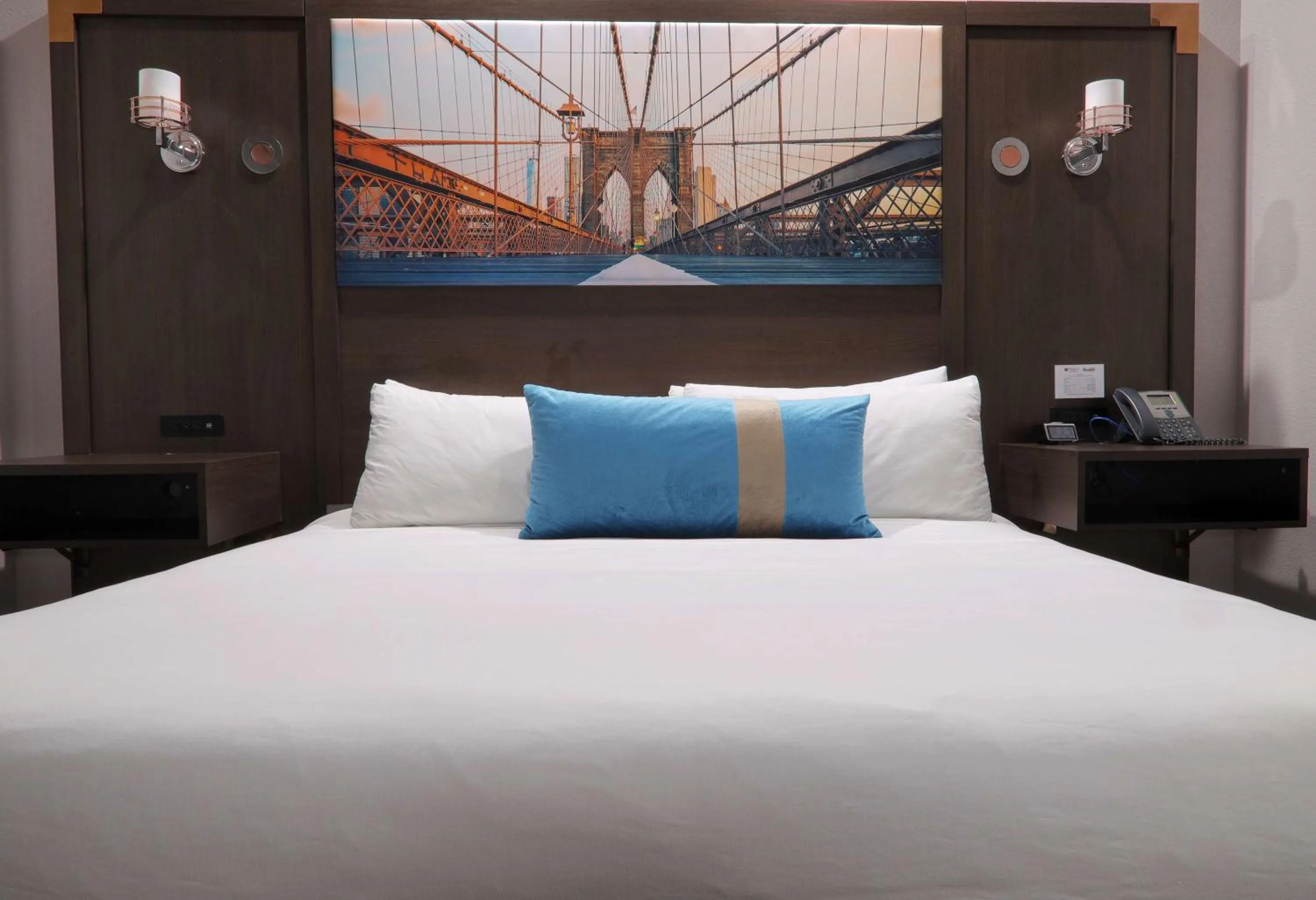 Photo of the whole room, Bed in Hotel Manhattan, BW Signature Collection