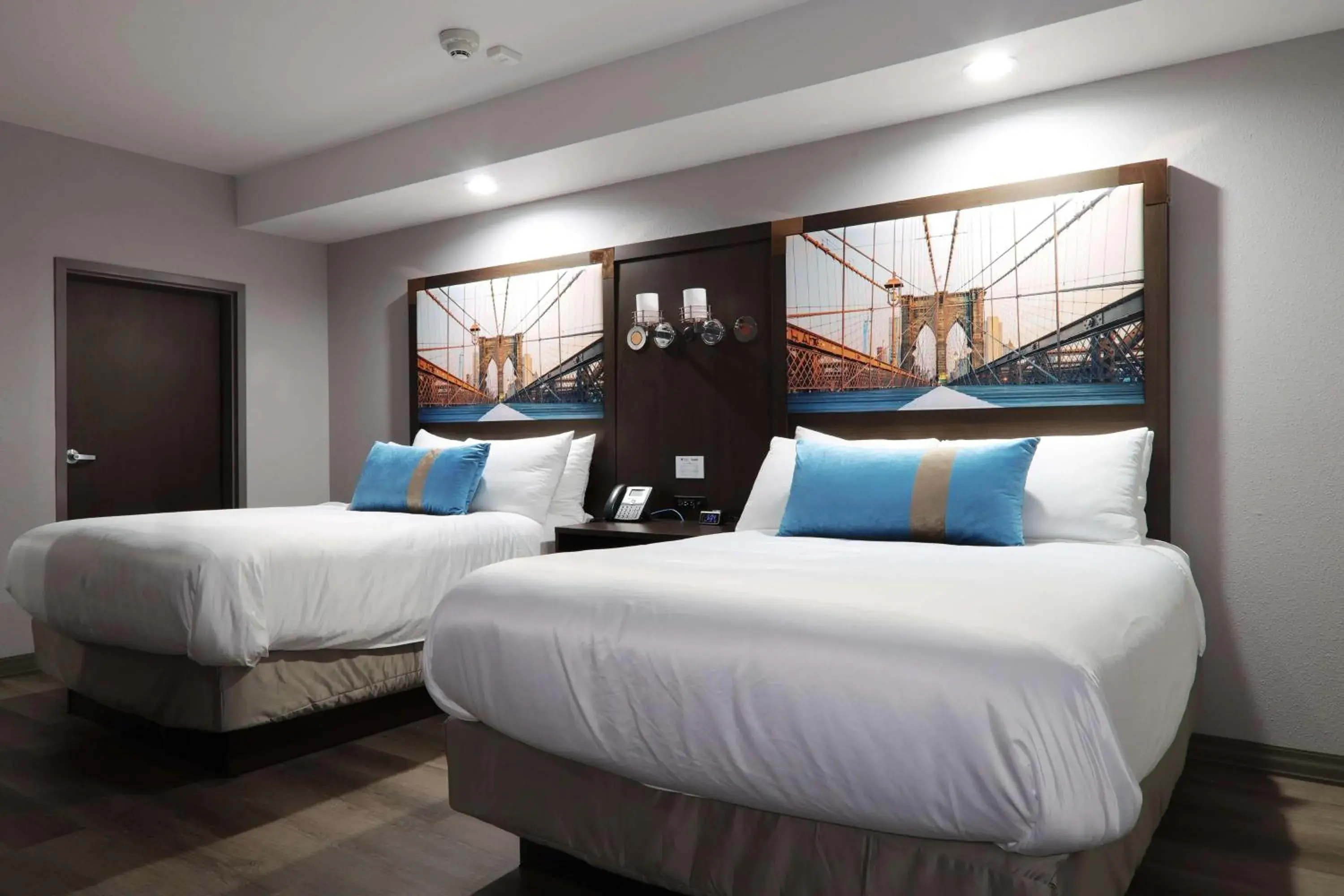 Queen Suite with Two Queen Beds and Sofa Bed - Non-Smoking in Hotel Manhattan, BW Signature Collection Queen Suite with Two Queen Beds and Sofa Bed - Non-Smoking in Hotel Manhattan, BW Signature Collection