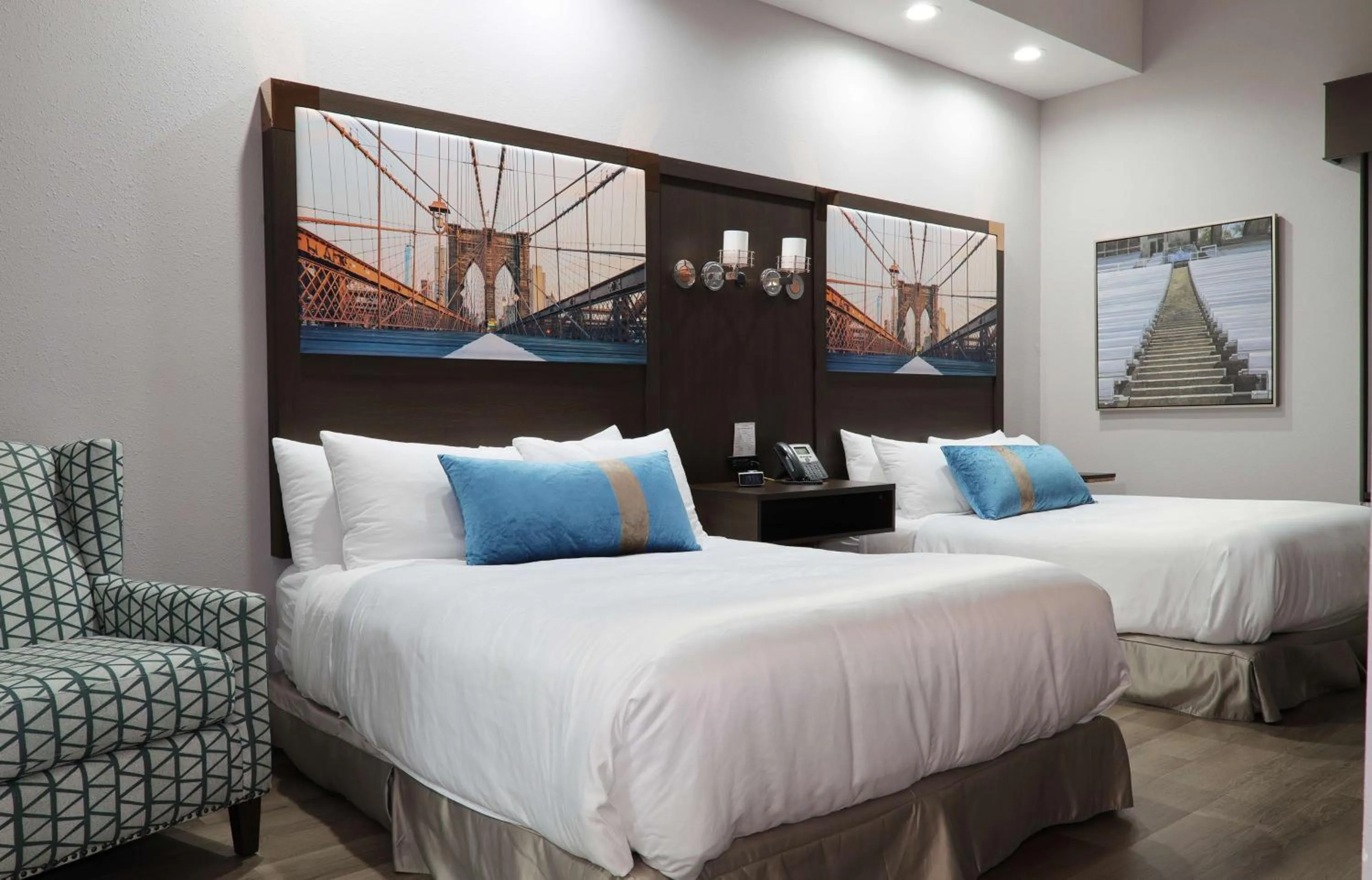 Photo of the whole room, Bed in Hotel Manhattan, BW Signature Collection
