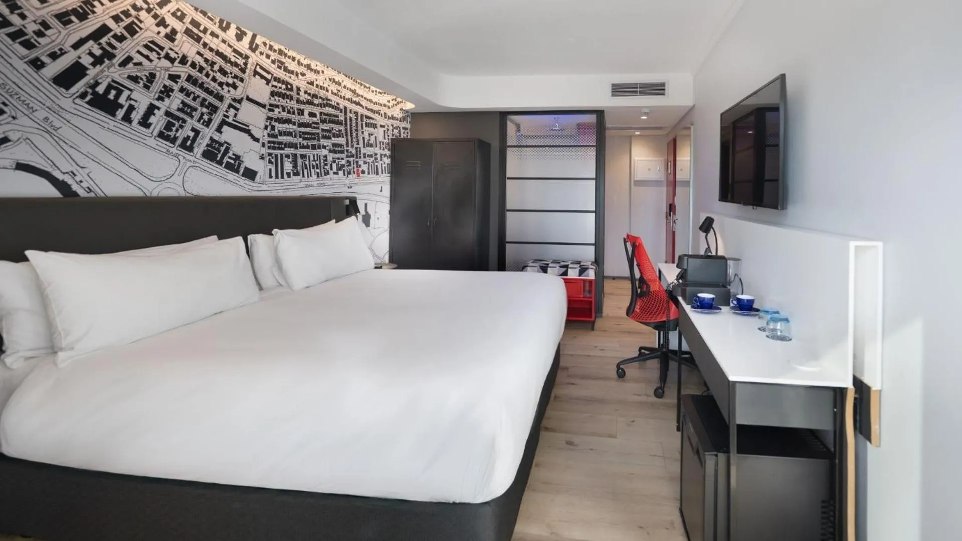 Bed in ANEW Hotel Green Point Cape Town