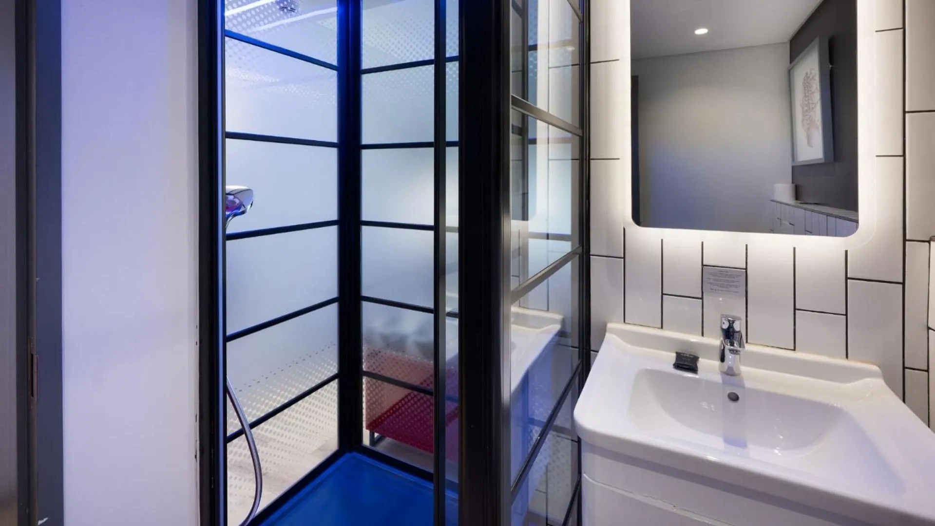 Bathroom in ANEW Hotel Green Point Cape Town