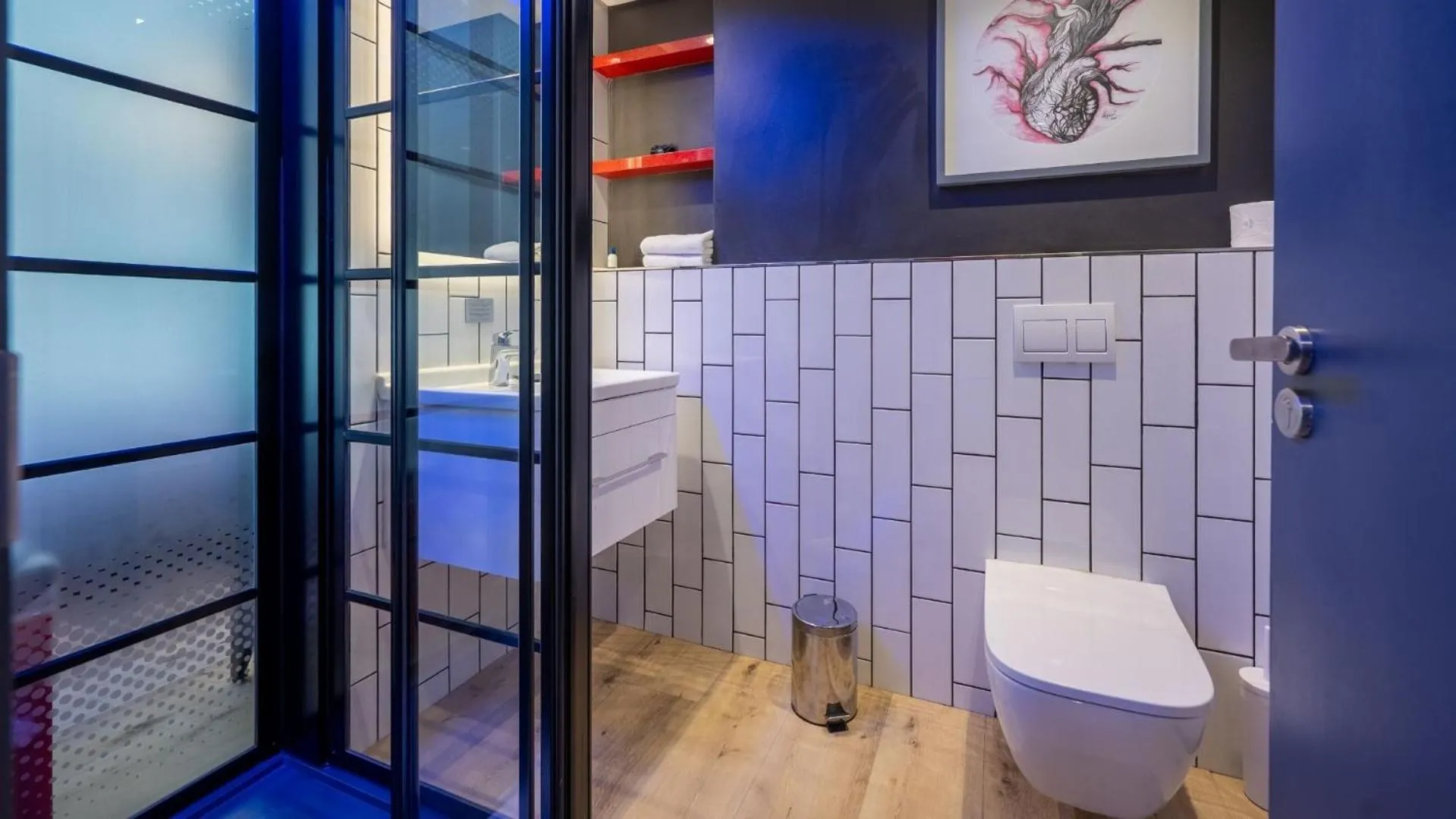 Shower in ANEW Hotel Green Point Cape Town