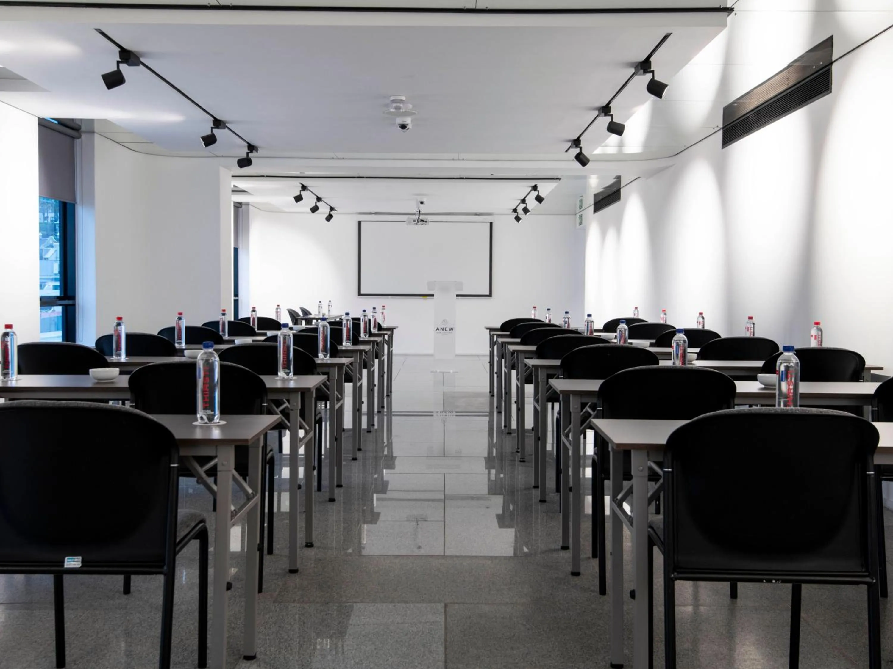 Meeting/conference room in ANEW Hotel Green Point Cape Town