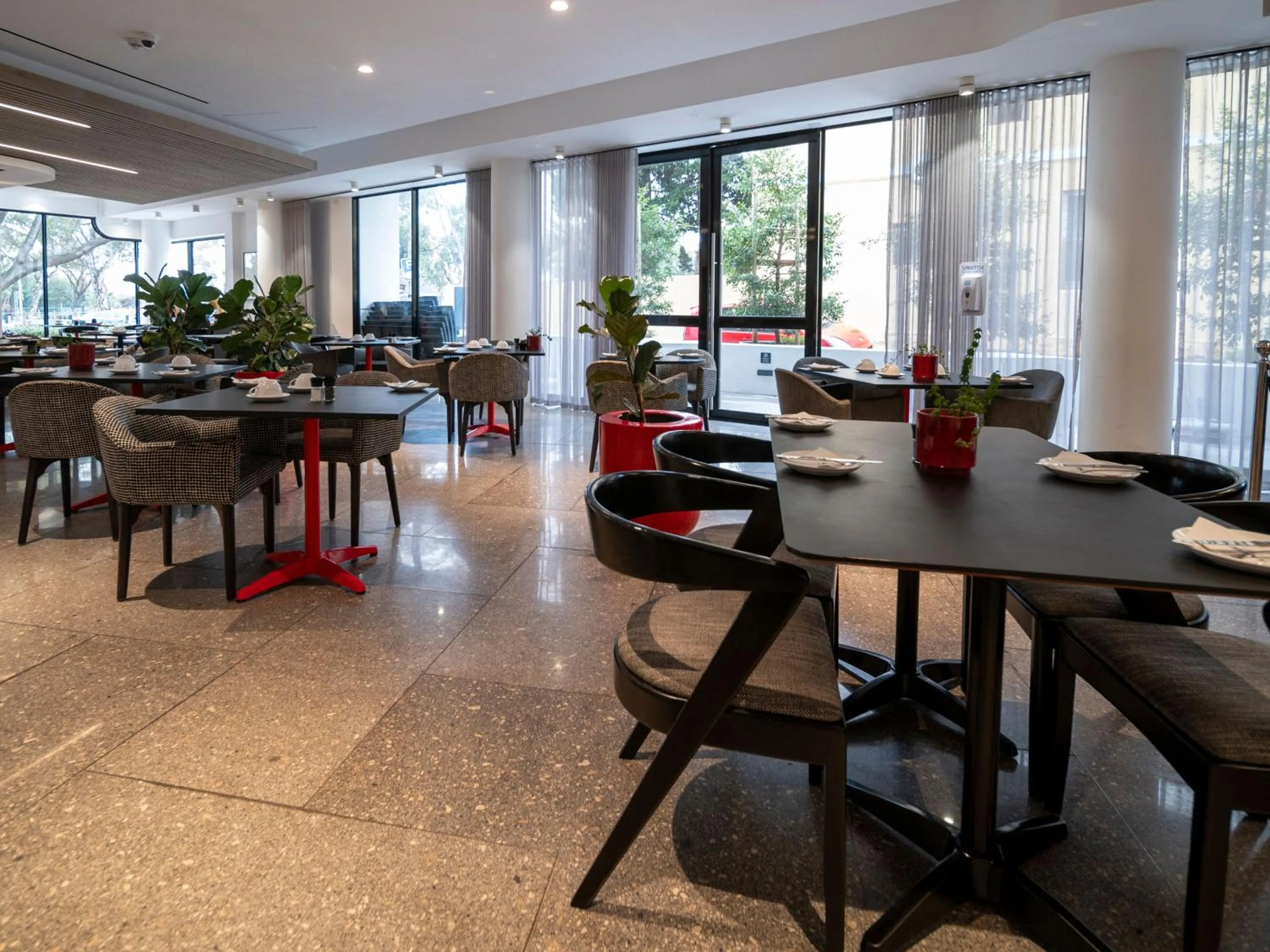 Restaurant/places to eat in ANEW Hotel Green Point Cape Town