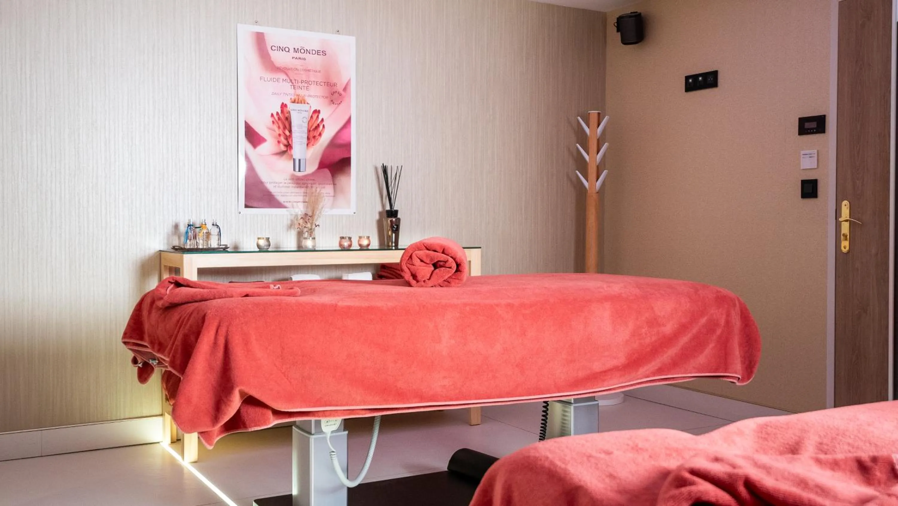 Bed in Best Western Plus Le Fairway Hotel & Spa Golf d'Arras